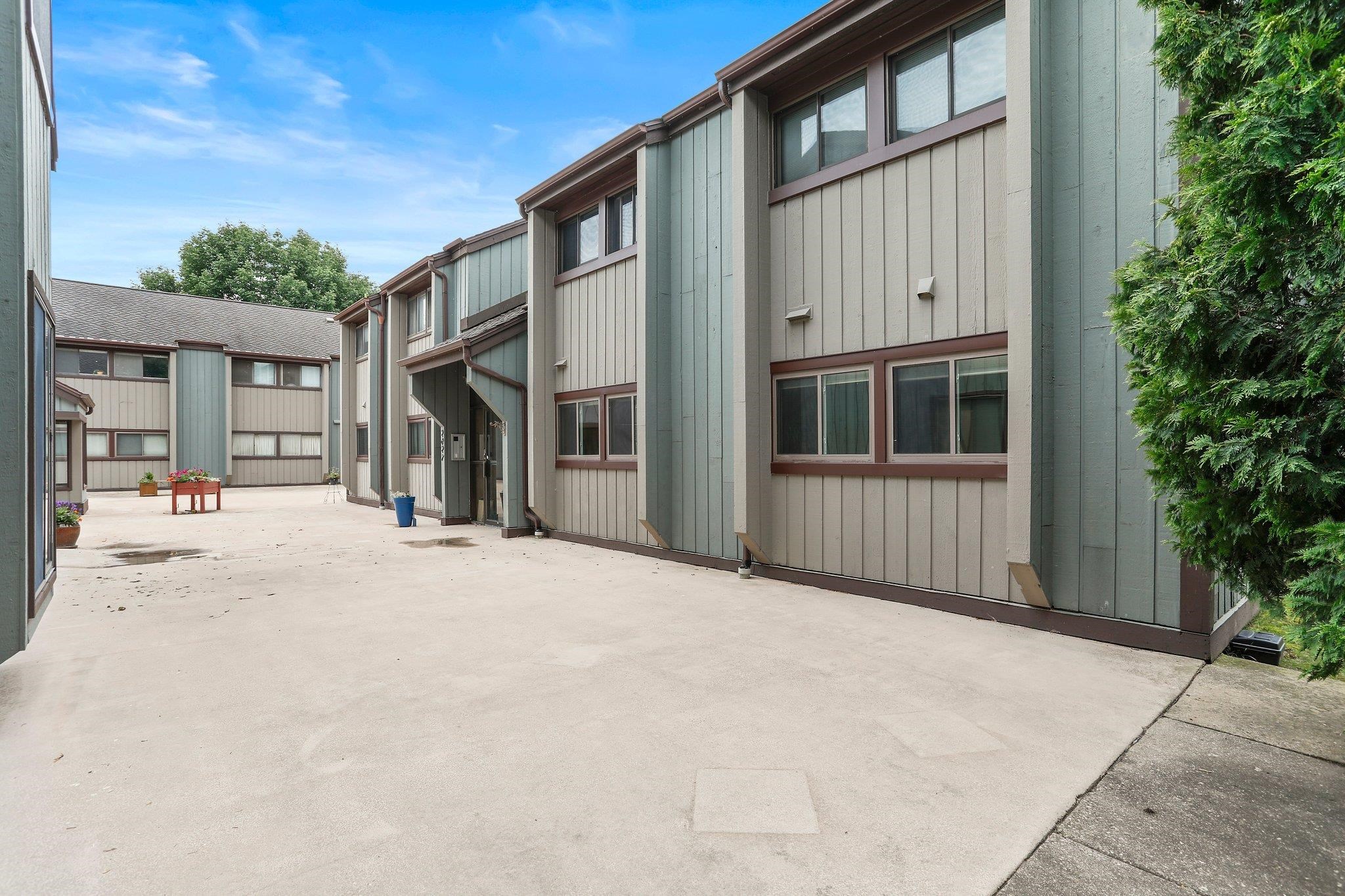 2827 Century Harbor Road 2