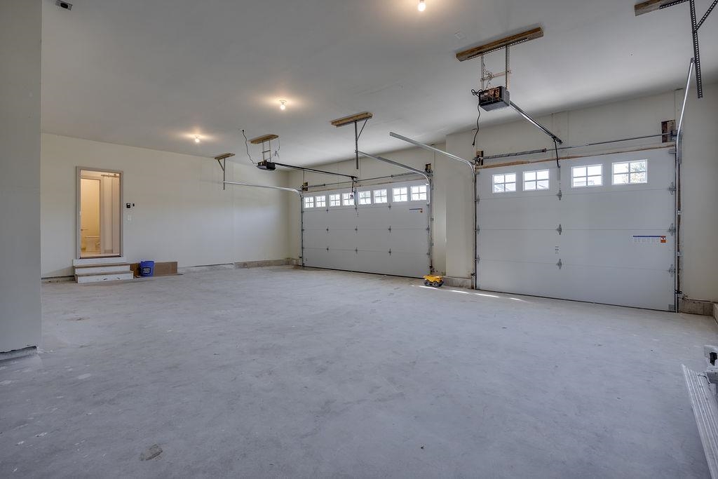 1113 N DIVISION Street