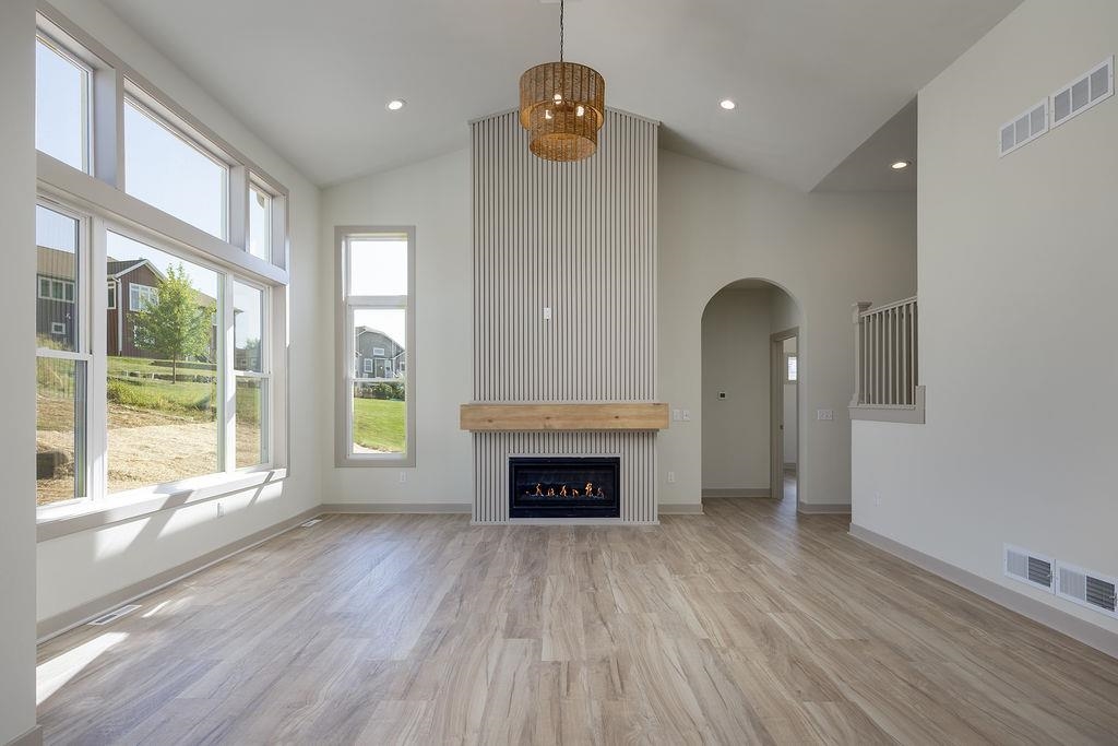 1113 N DIVISION Street