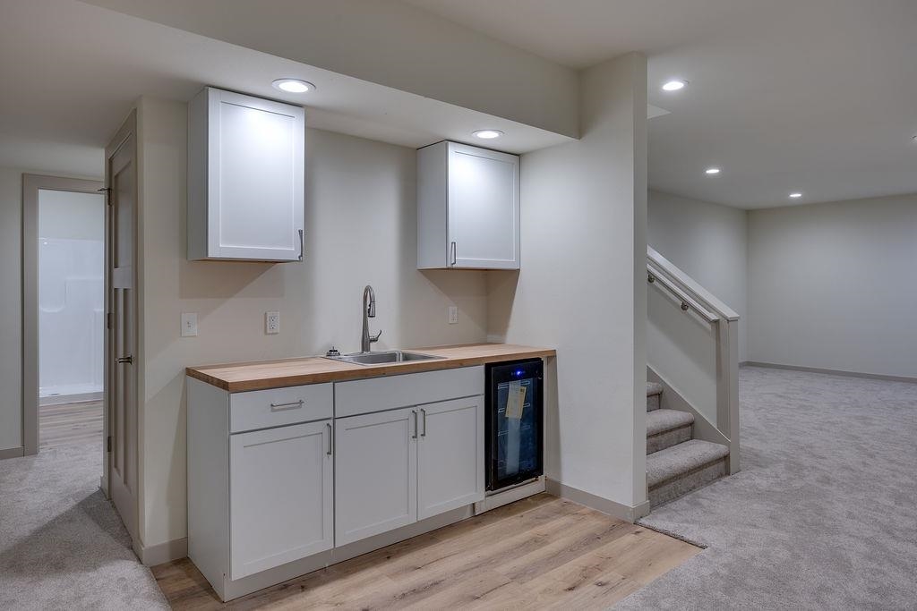 1113 N DIVISION Street