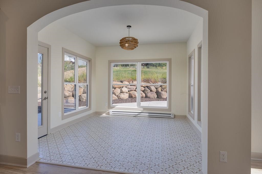 1113 N DIVISION Street