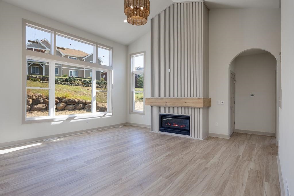 1113 N DIVISION Street