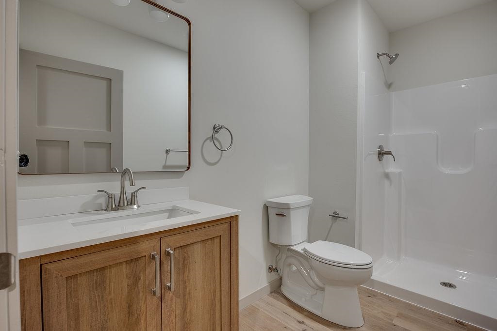 1113 N DIVISION Street