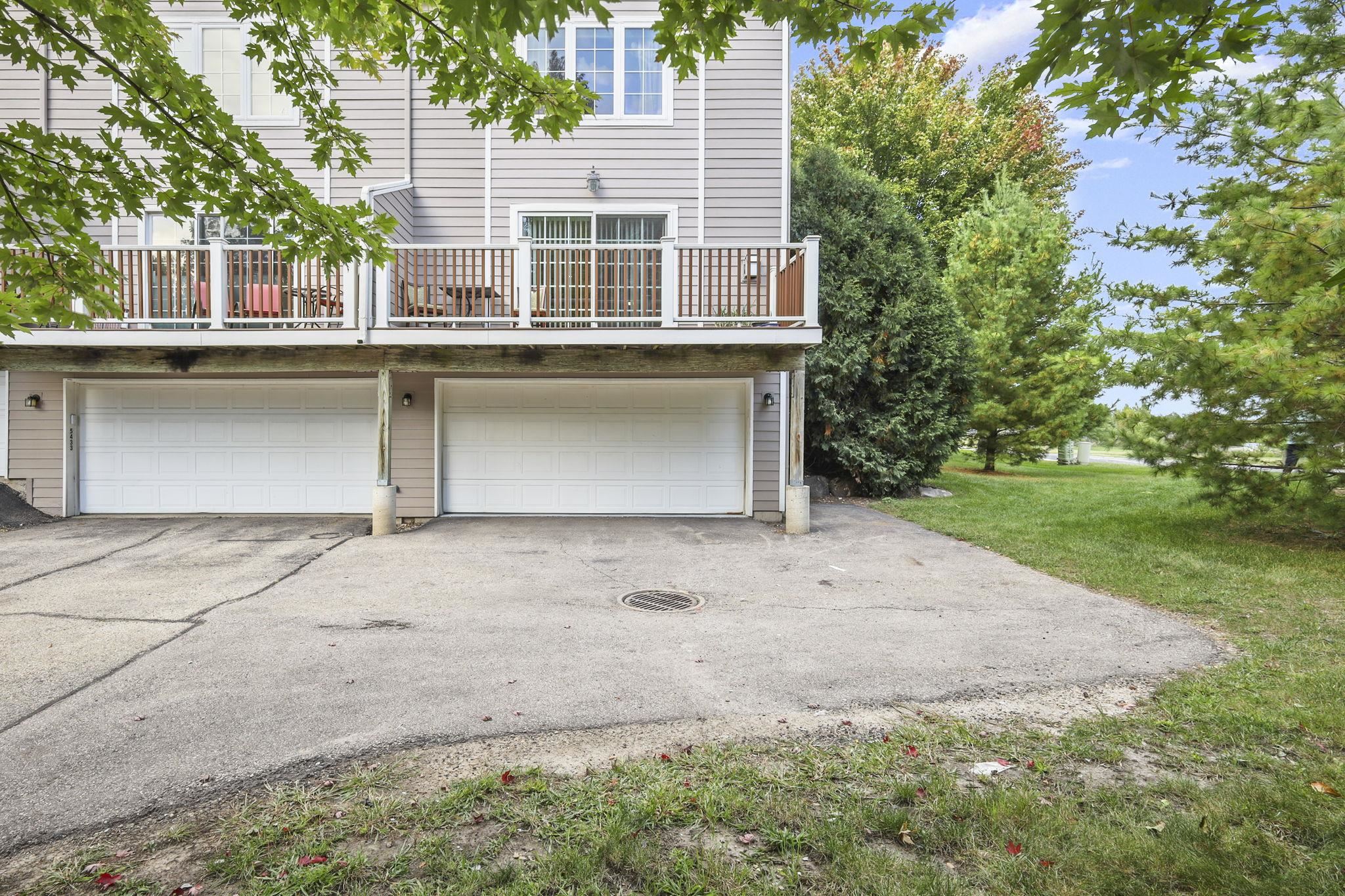 5431 Caddis Bend
