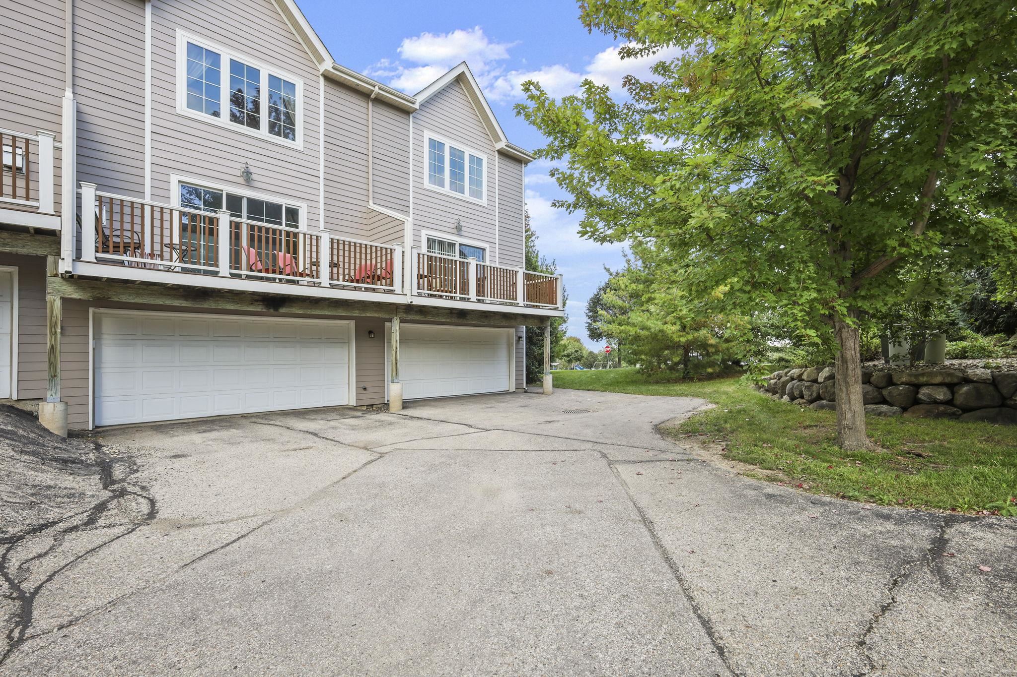 5431 Caddis Bend