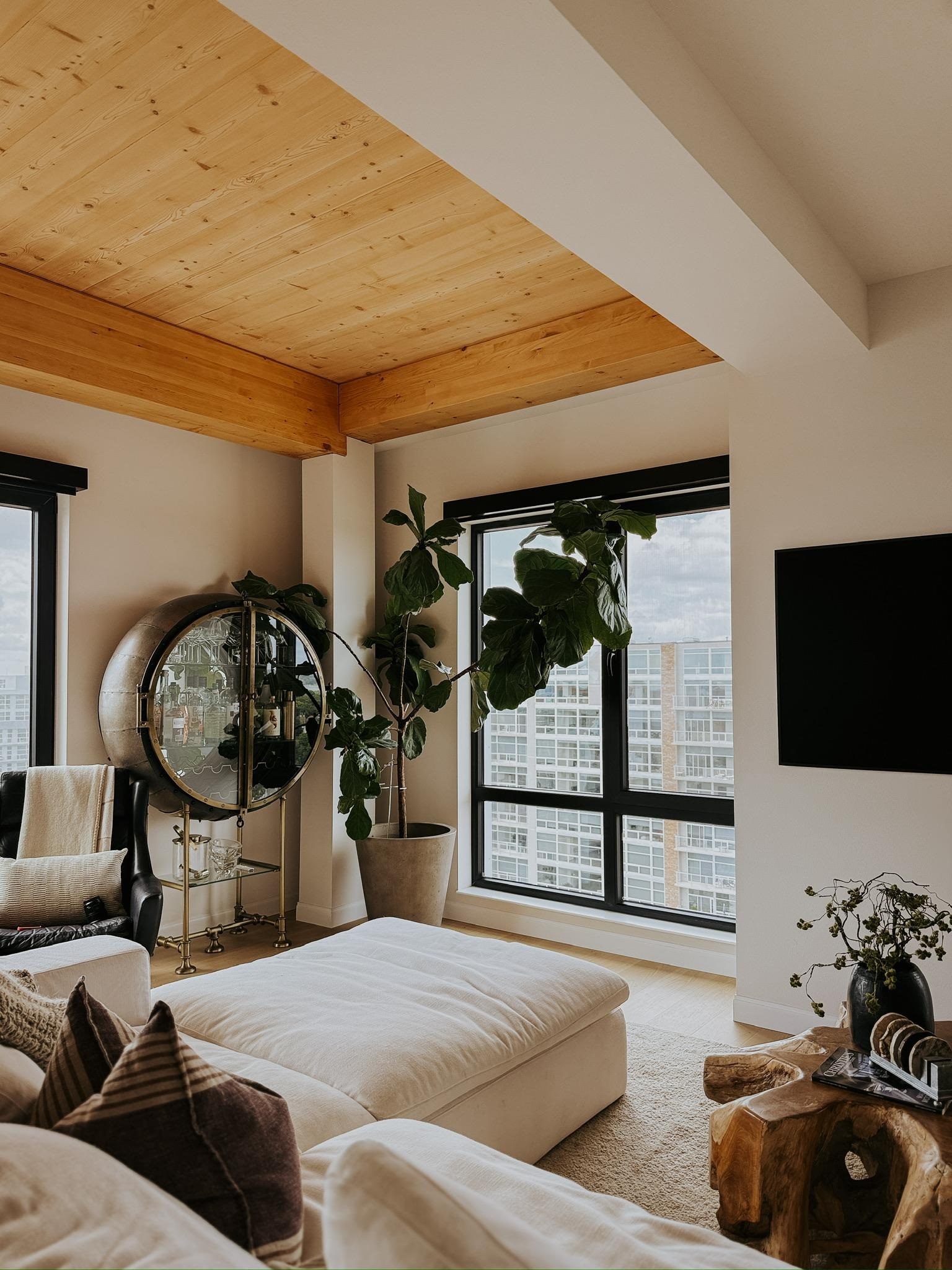 10 S Paterson Street 1401