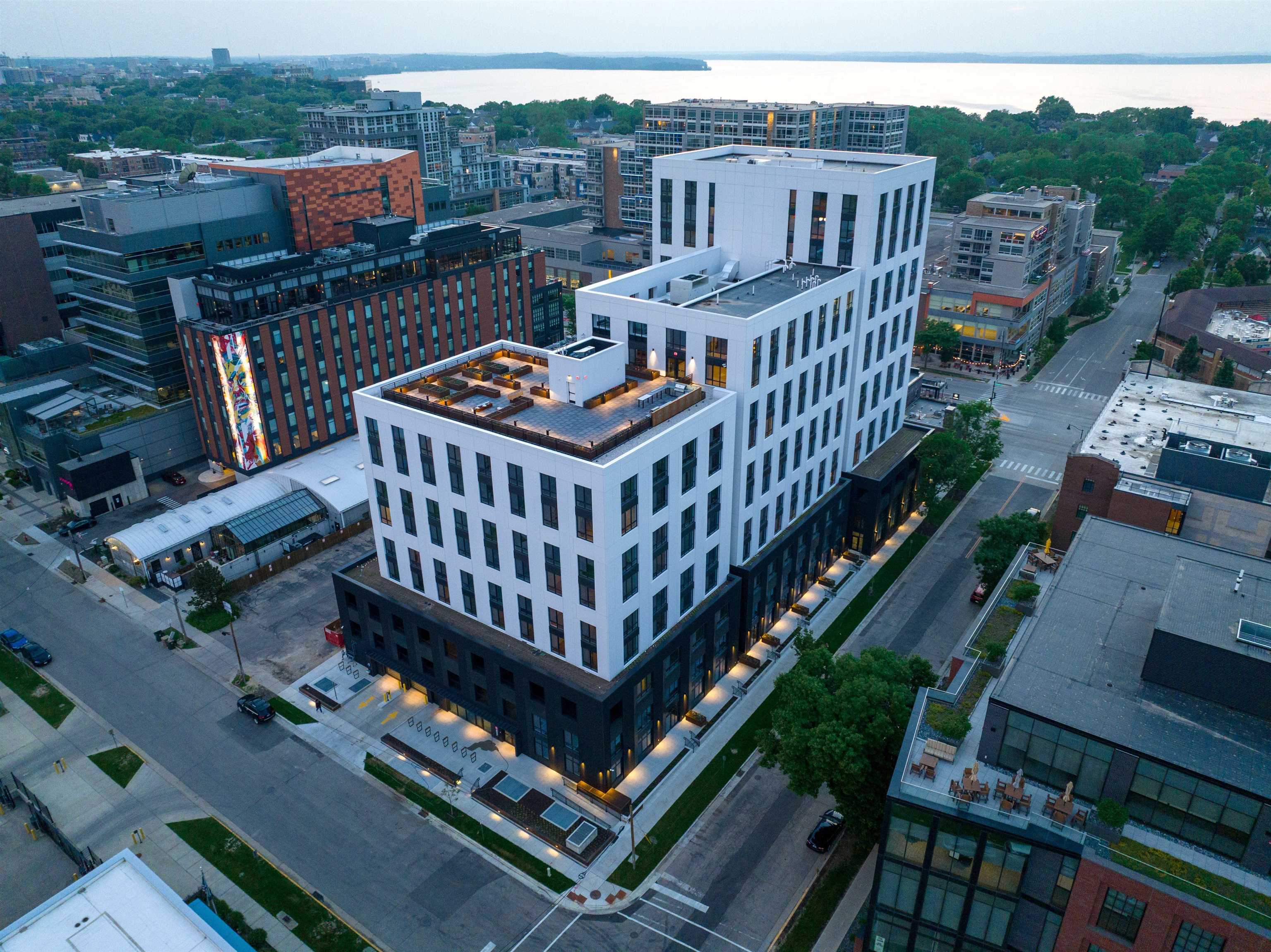 10 S Paterson Street 121