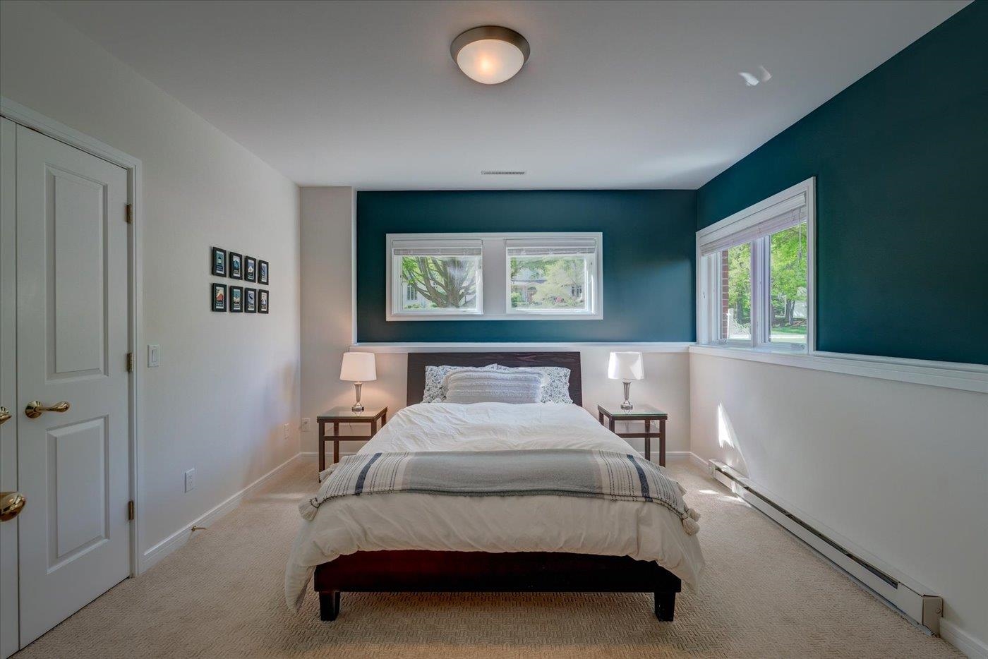 5596 Surrey Lane