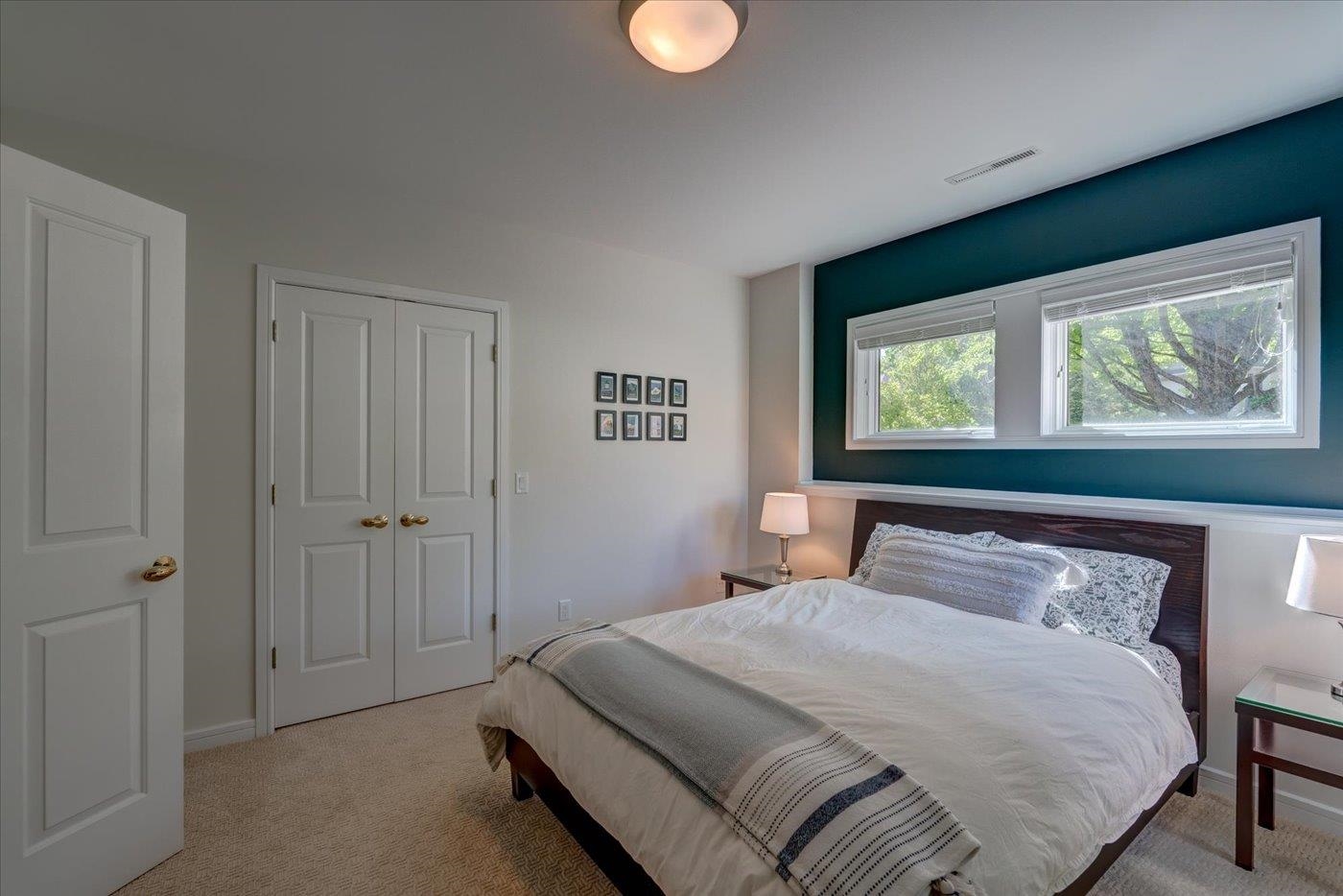 5596 Surrey Lane
