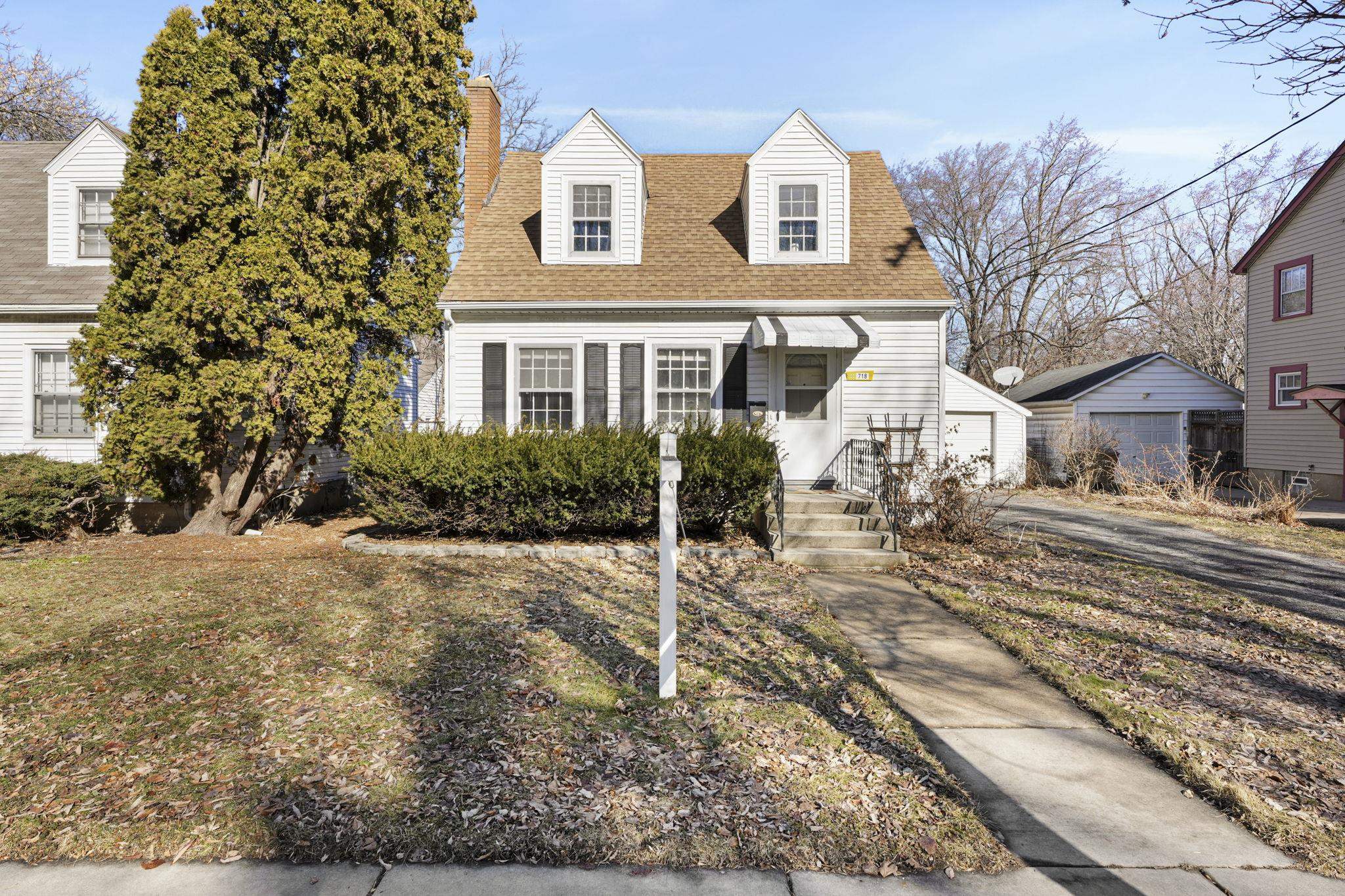 718 W Olin Avenue