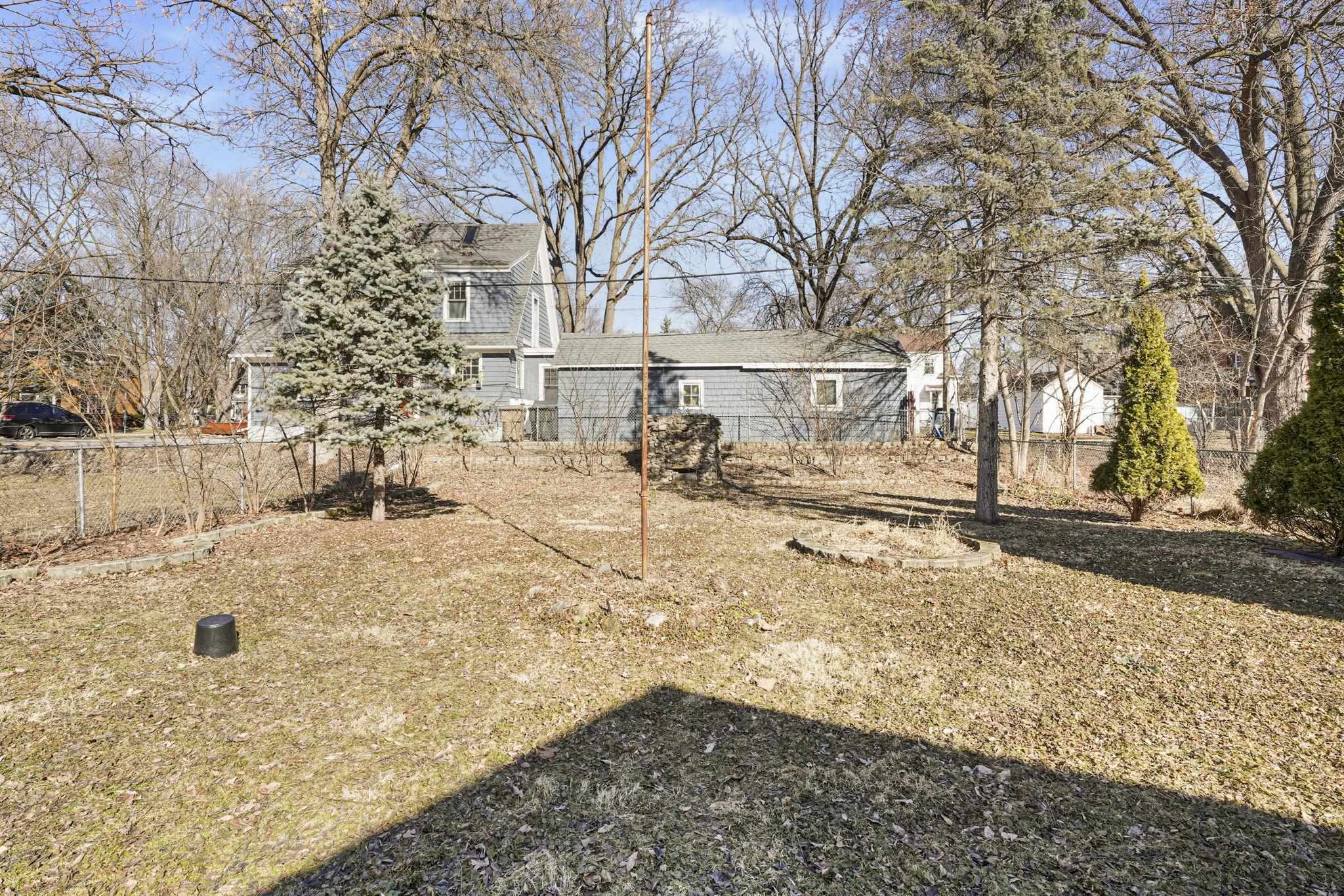 718 W Olin Avenue