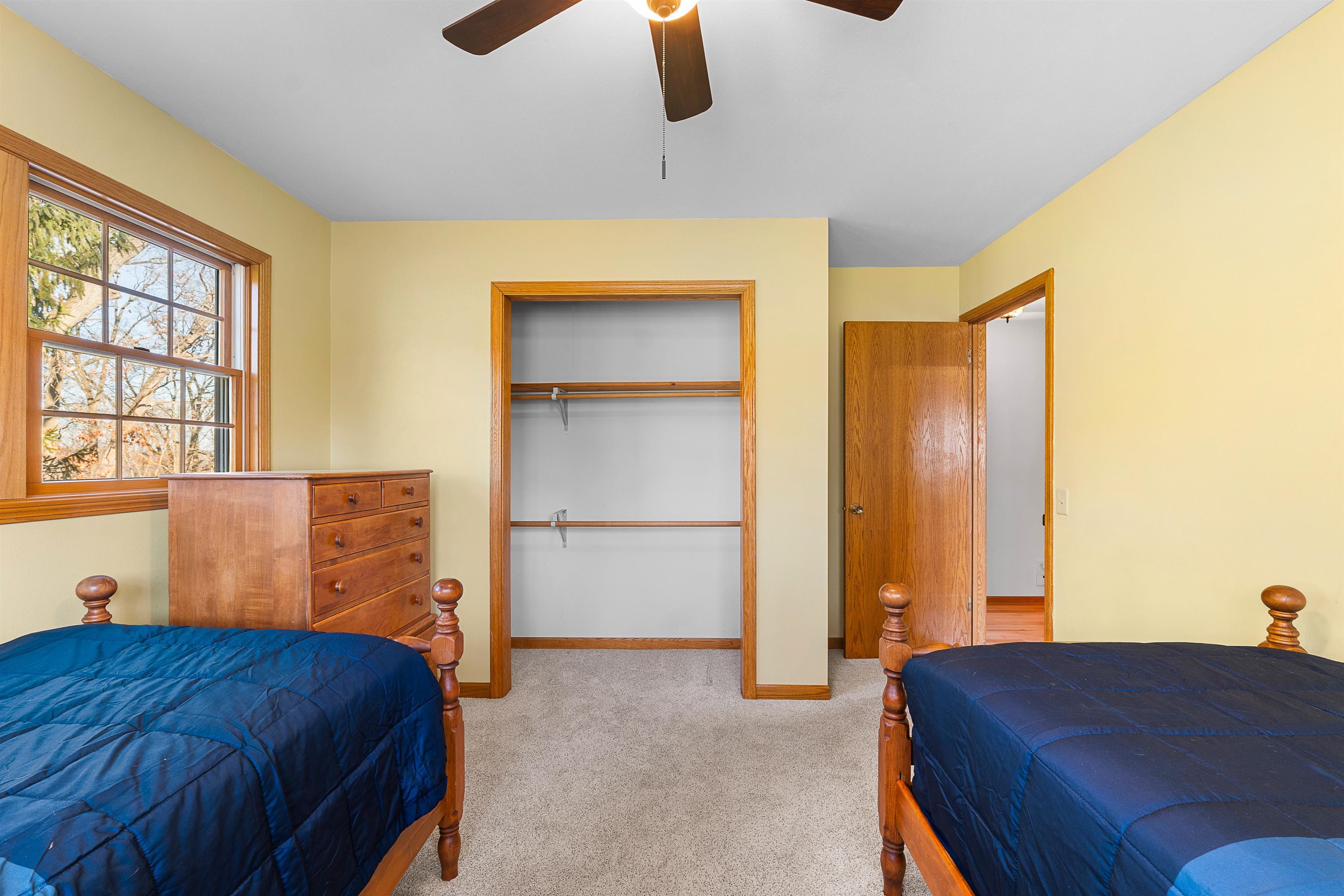 2613 E Grandview Drive