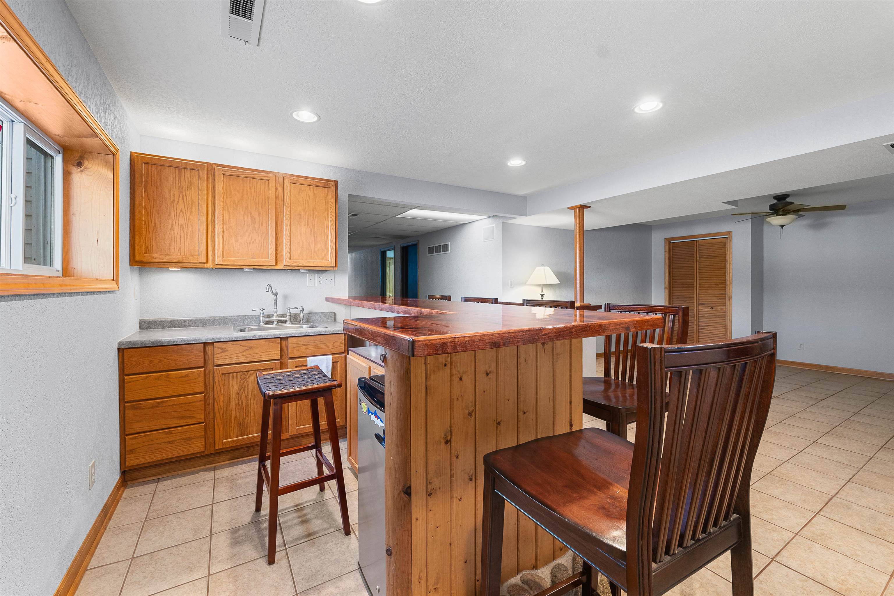 2613 E Grandview Drive