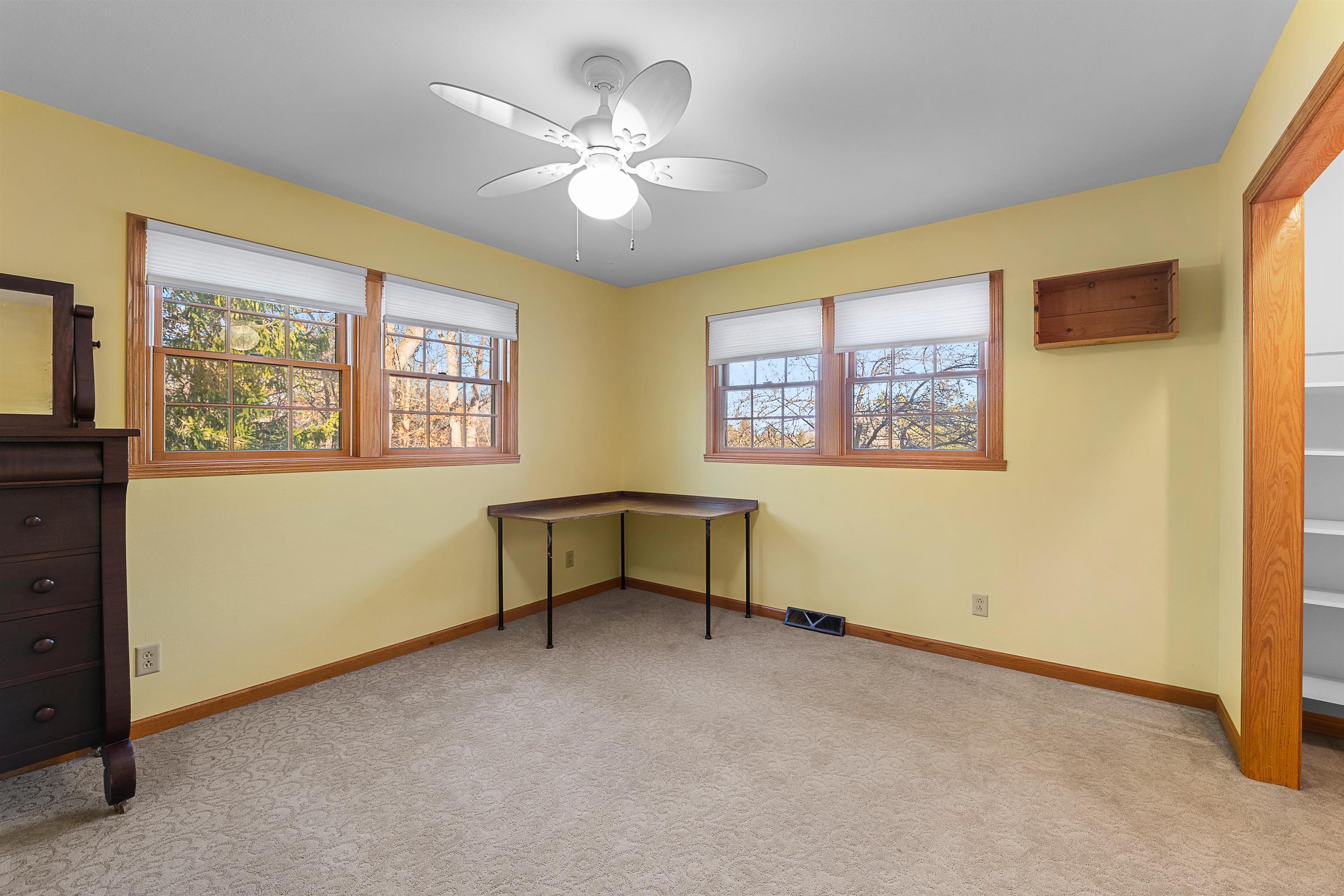 2613 E Grandview Drive