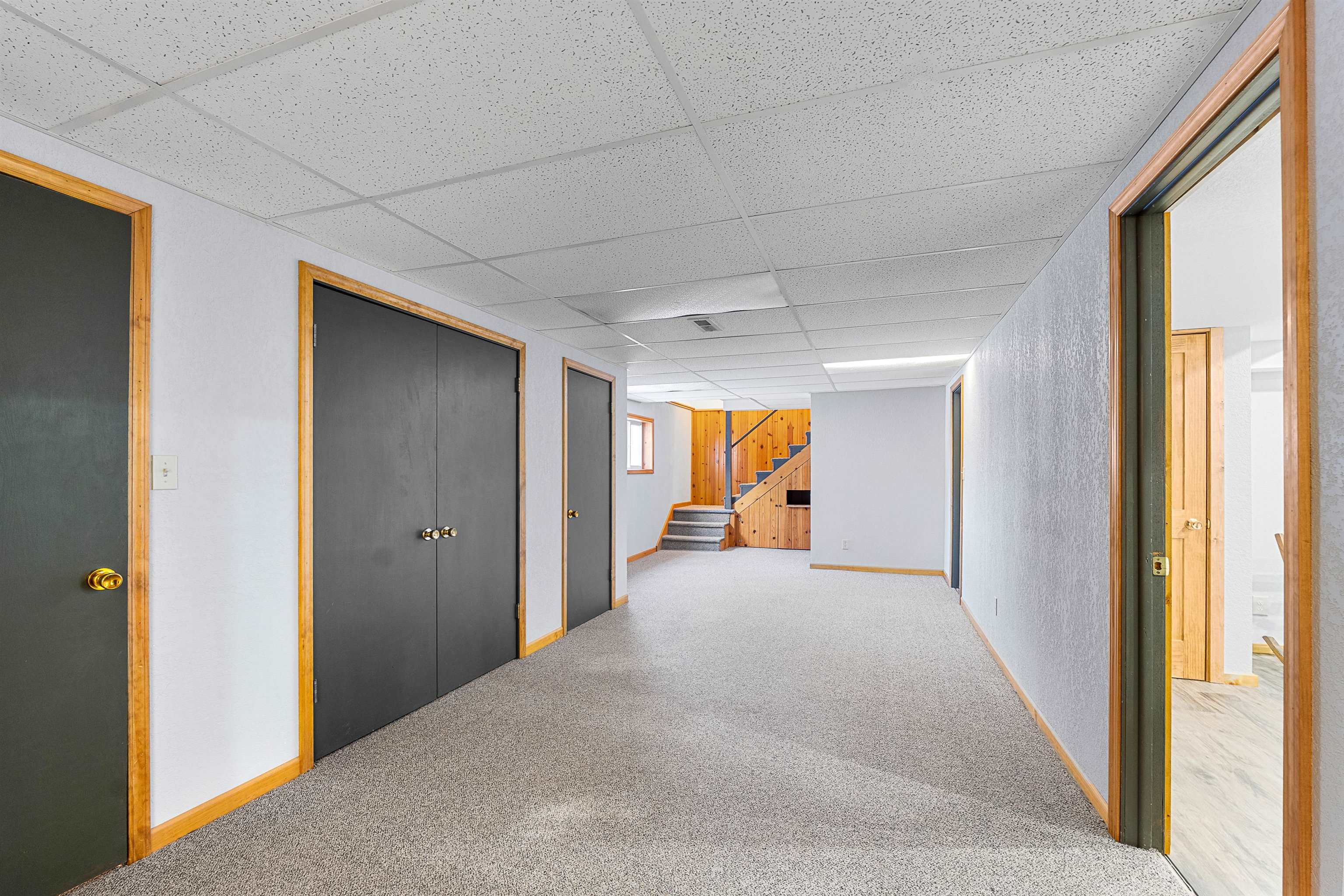 2613 E Grandview Drive