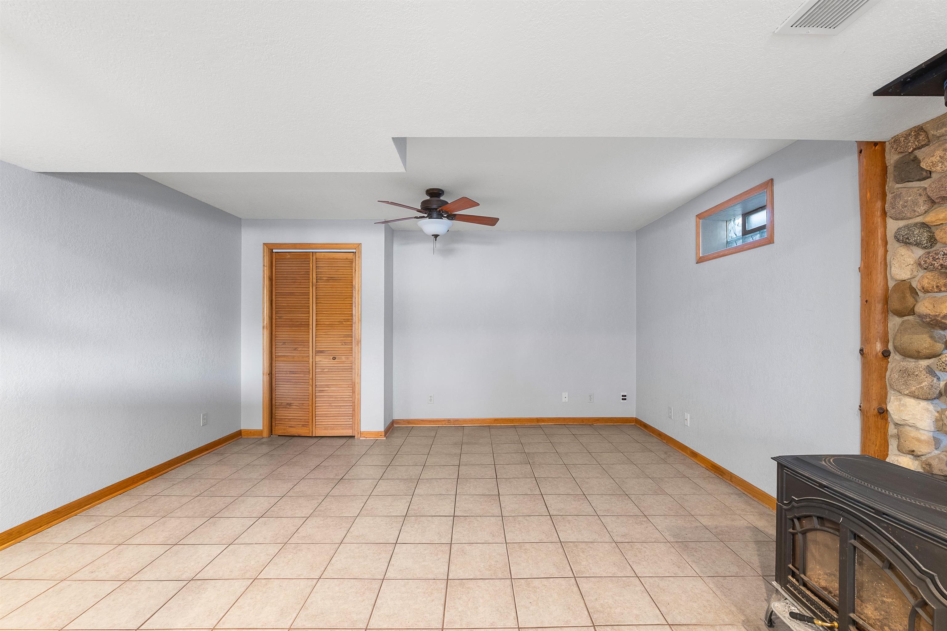 2613 E Grandview Drive