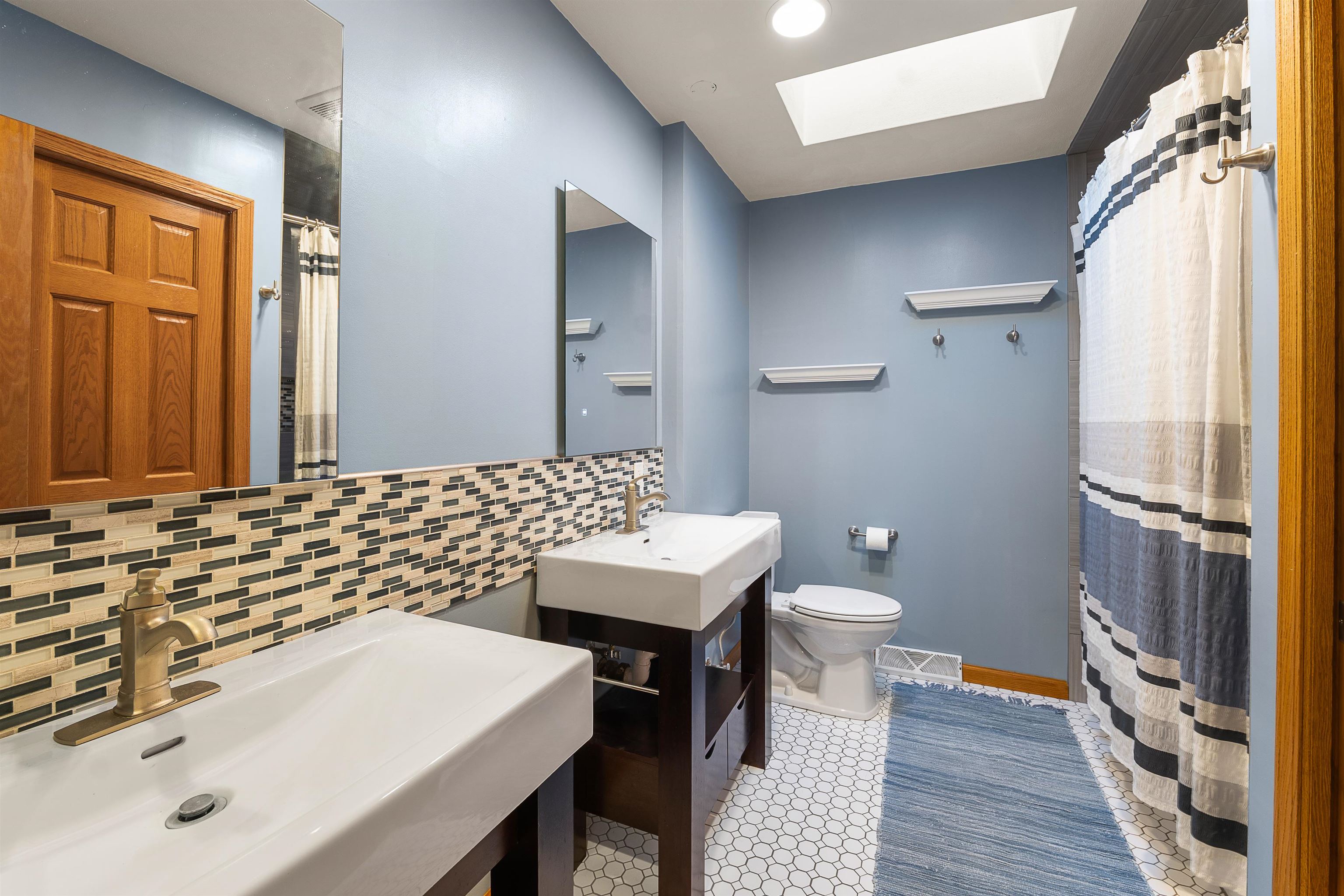 2613 E Grandview Drive