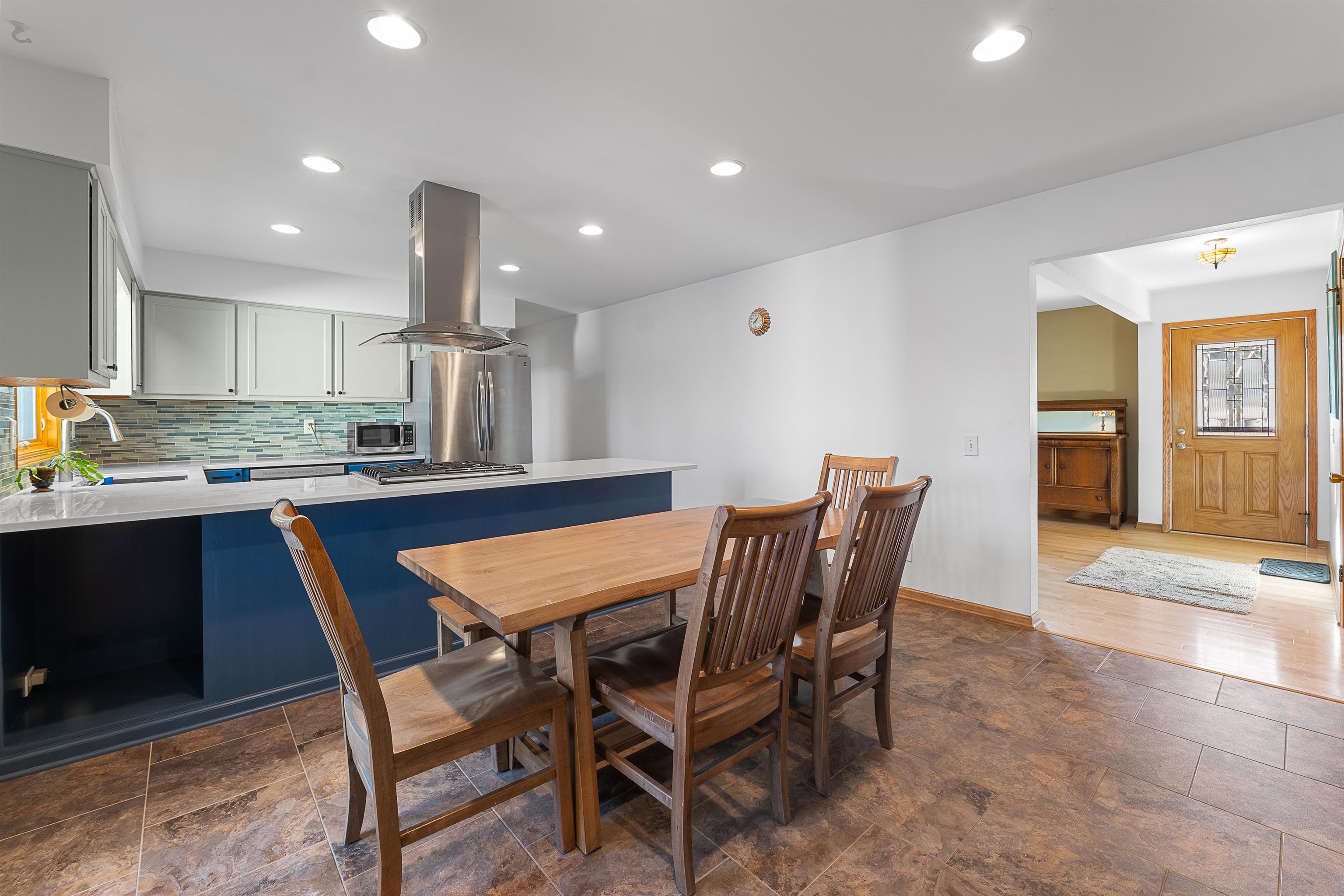 2613 E Grandview Drive