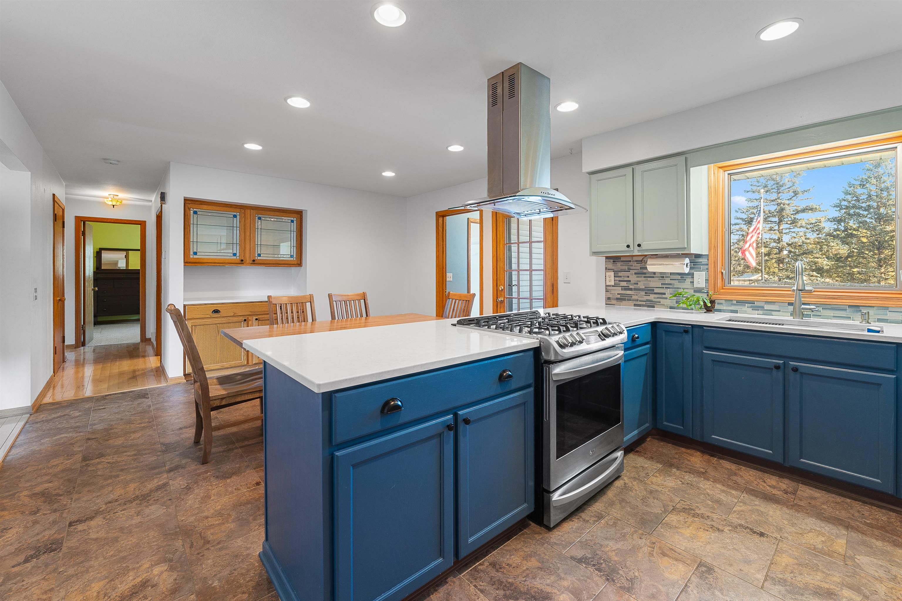 2613 E Grandview Drive