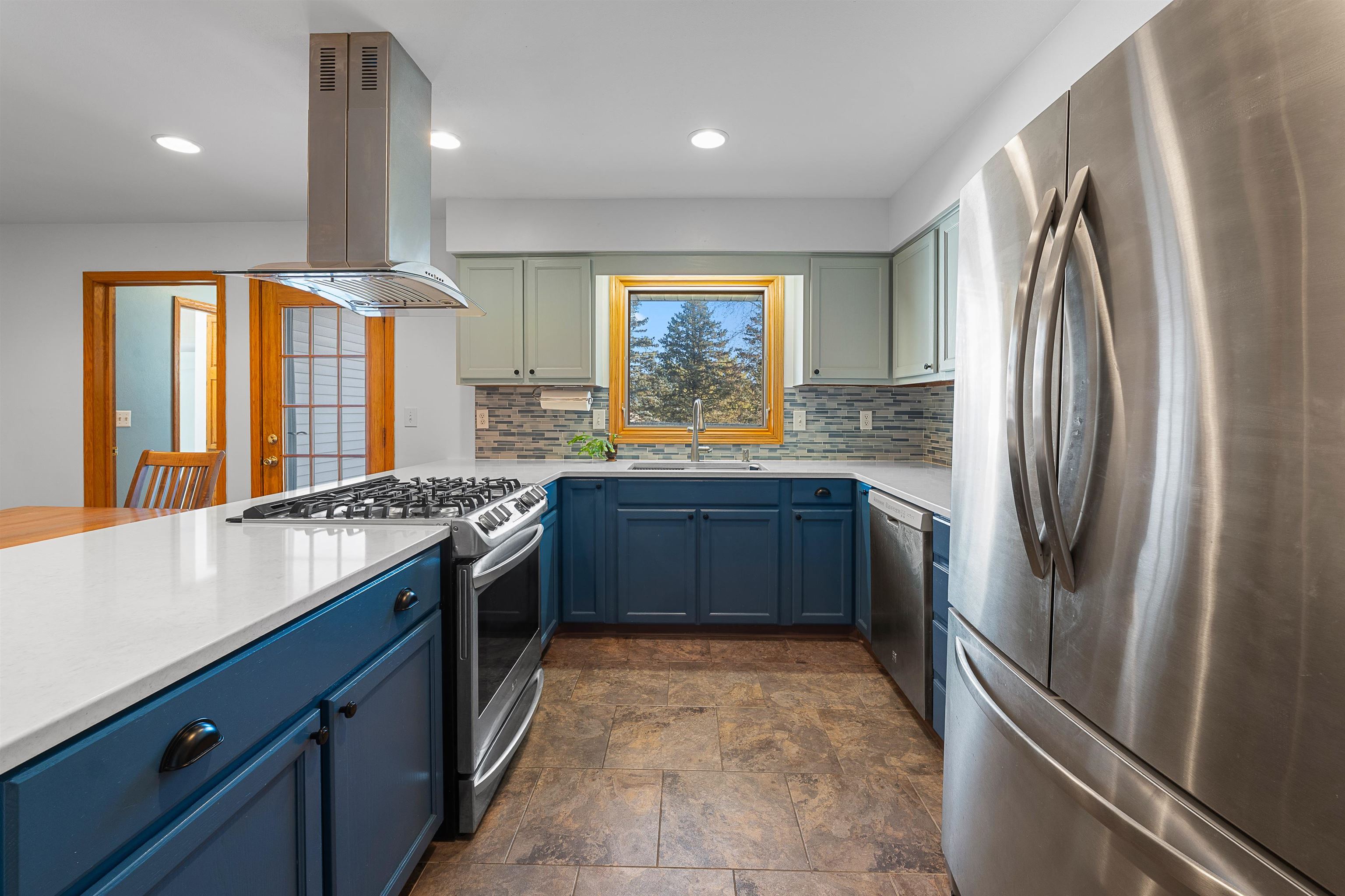 2613 E Grandview Drive