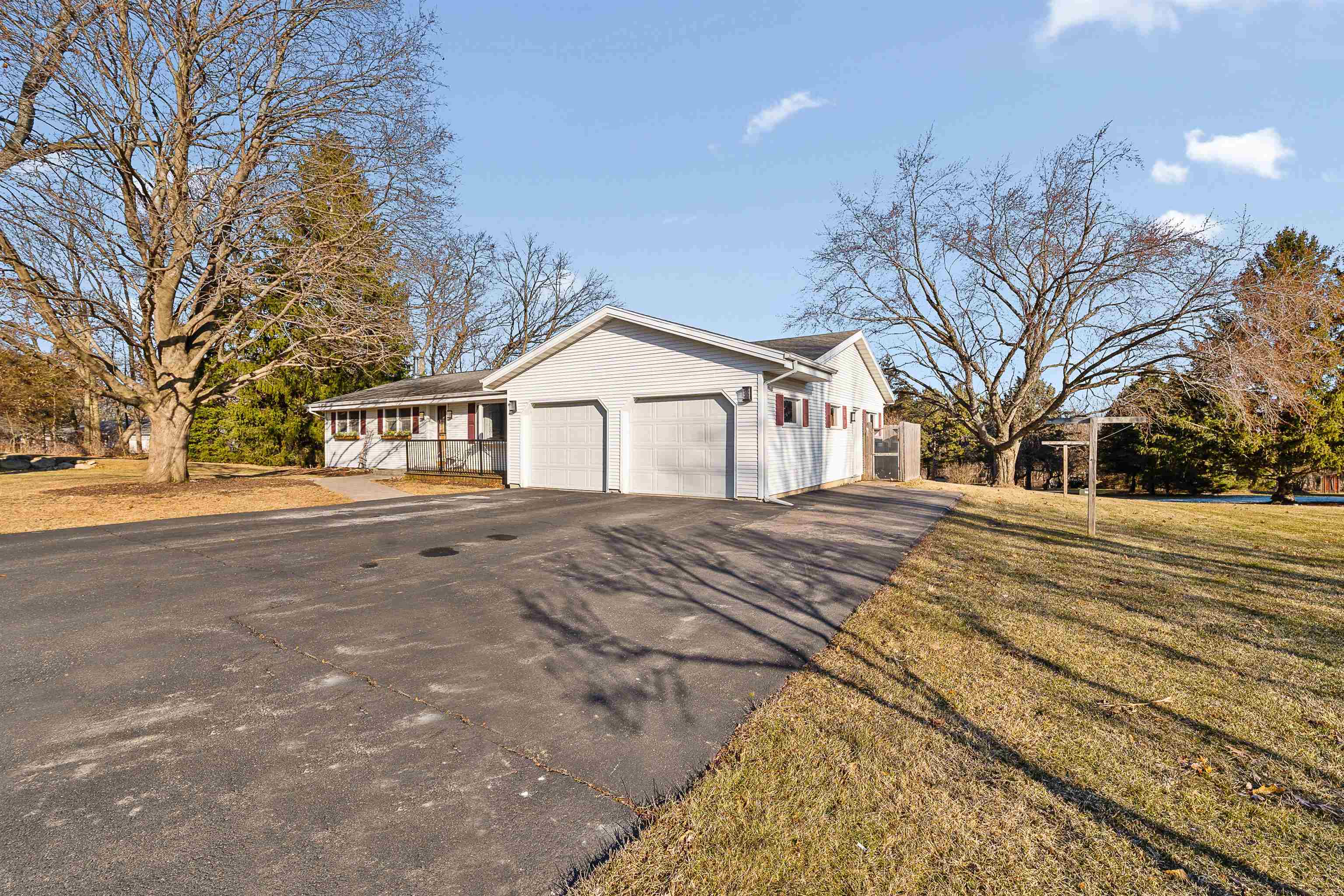 2613 E Grandview Drive