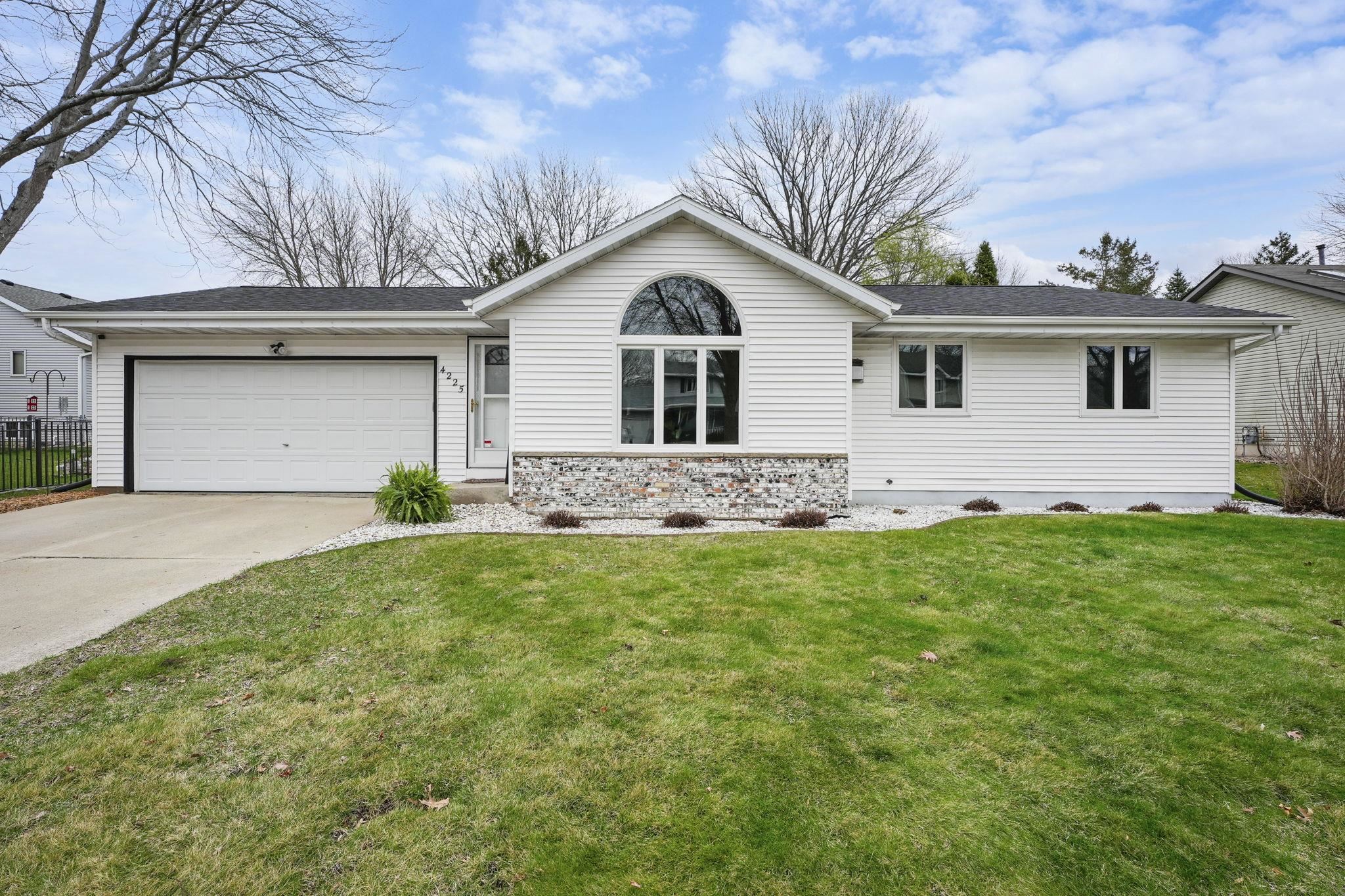 4225 Brown Lane