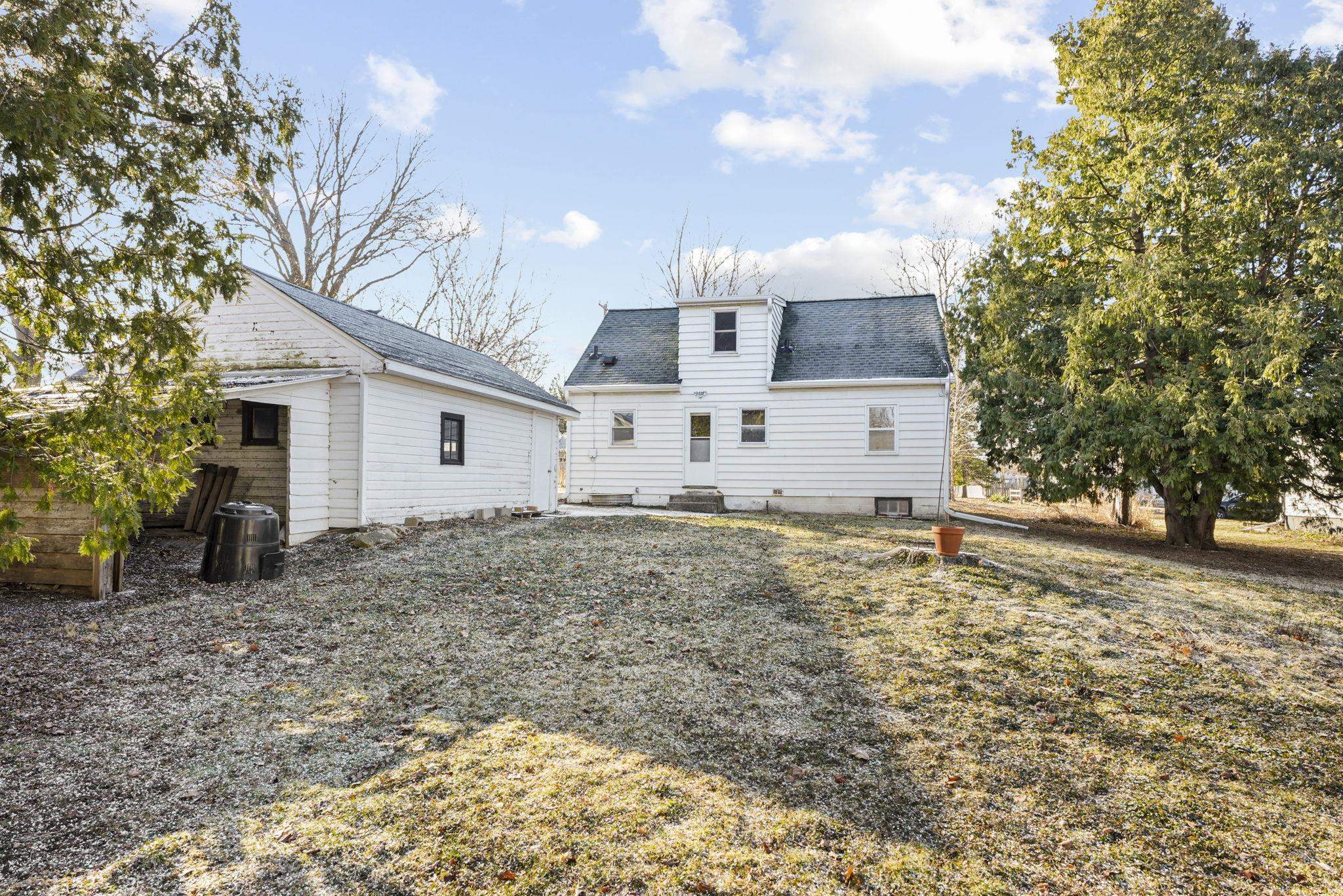 3914 Dennett Drive