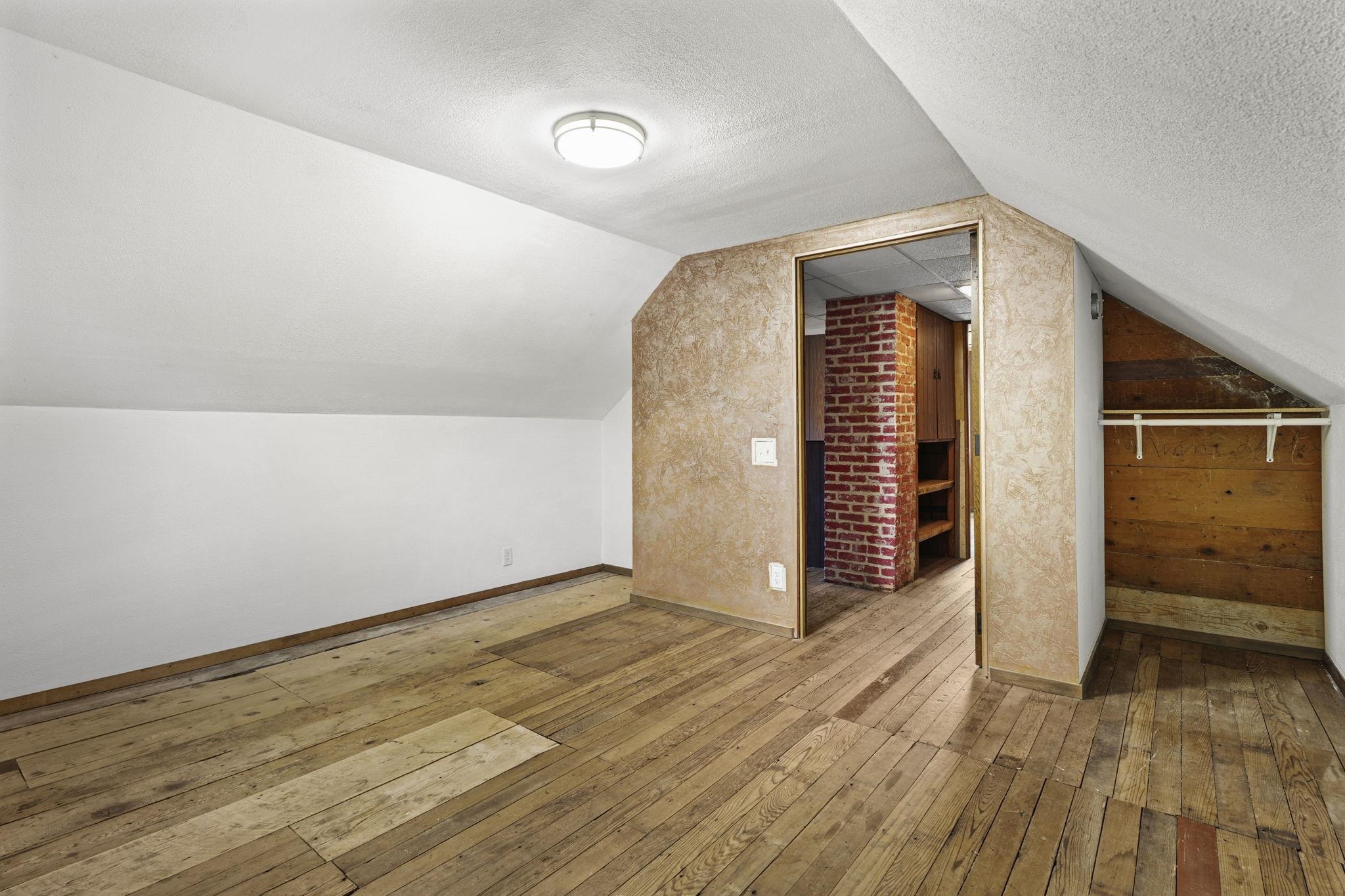3914 Dennett Drive