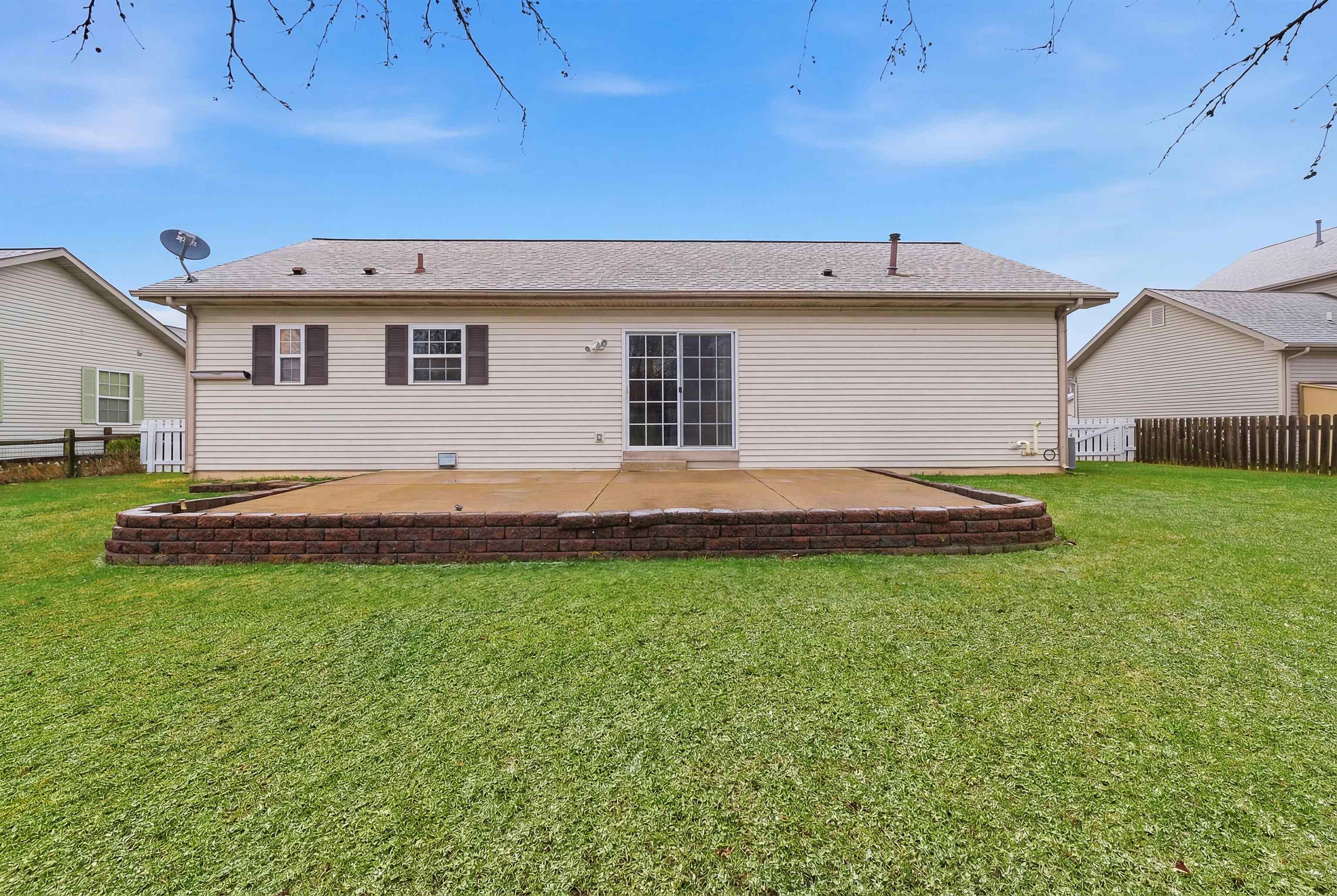 1017 E Pinecrest Lane