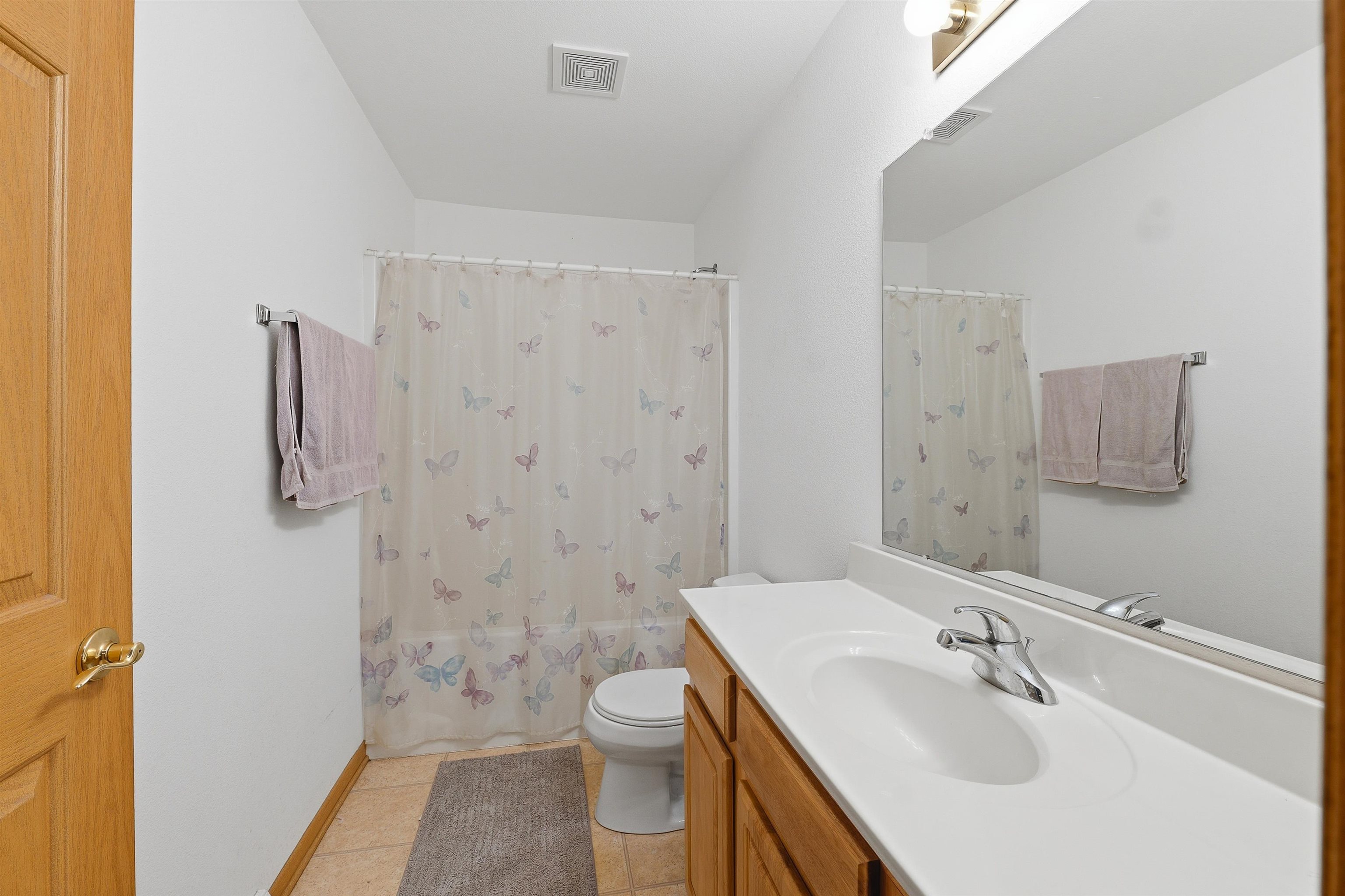 1017 E Pinecrest Lane