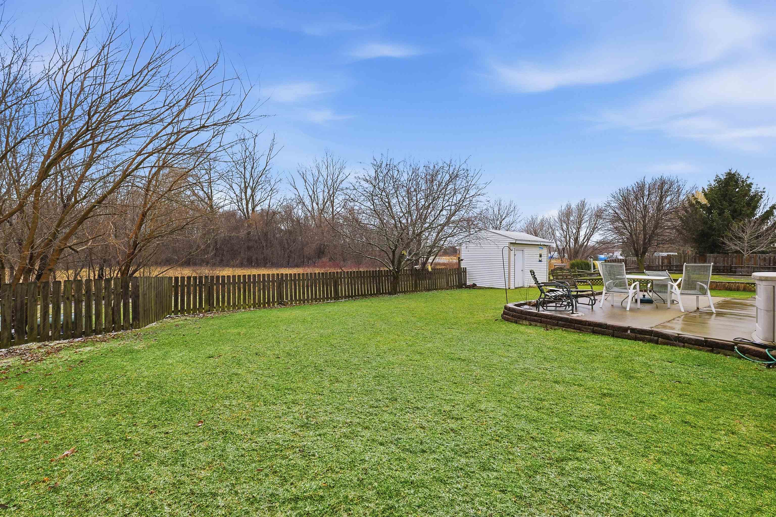 1017 E Pinecrest Lane