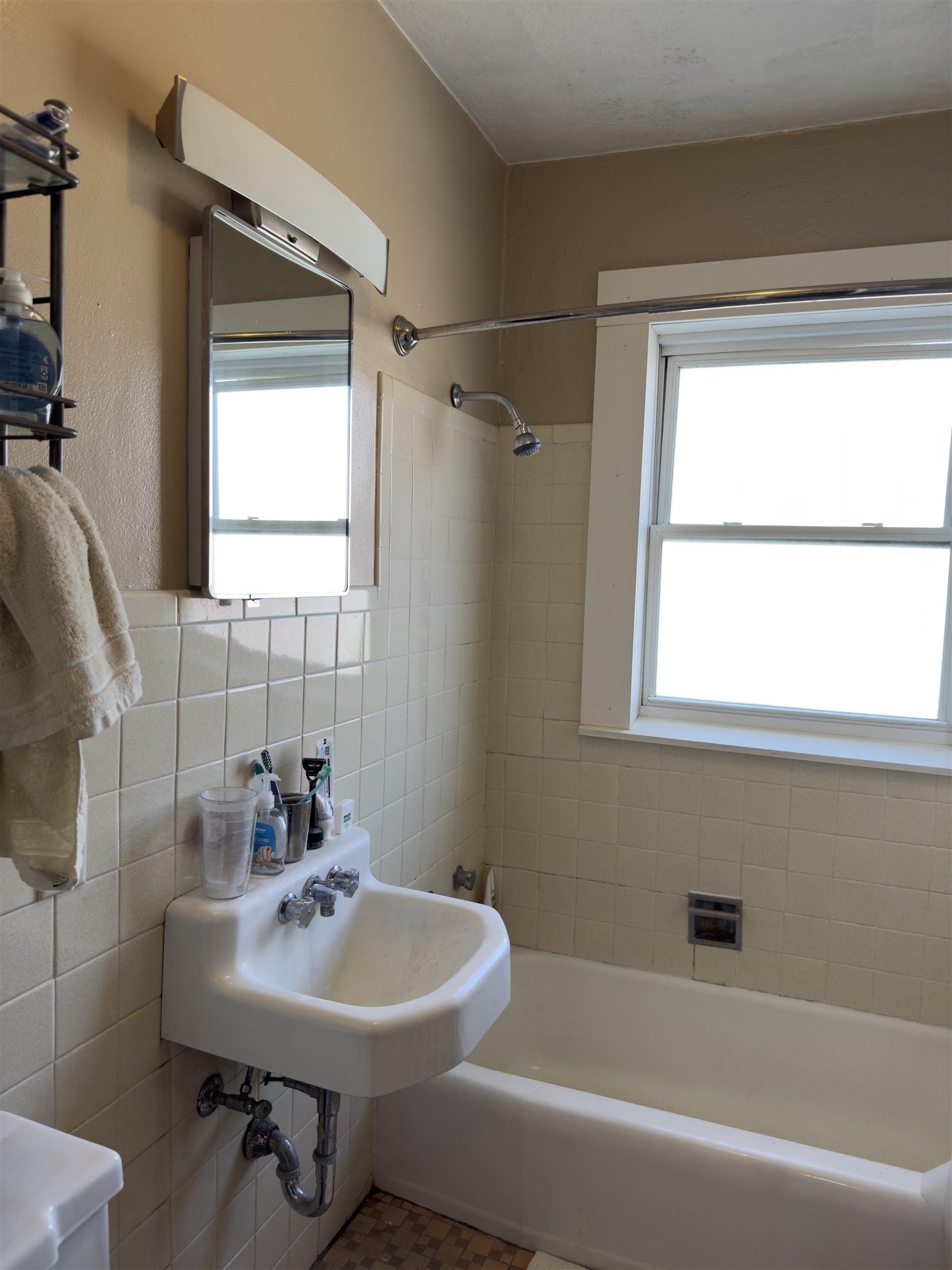 213 S Broom Street 3