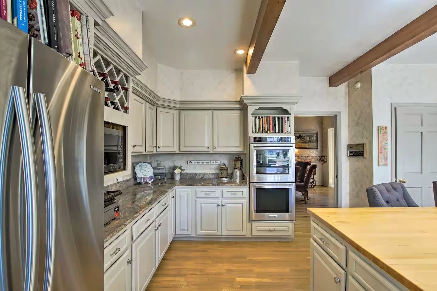 6993 Applewood Drive