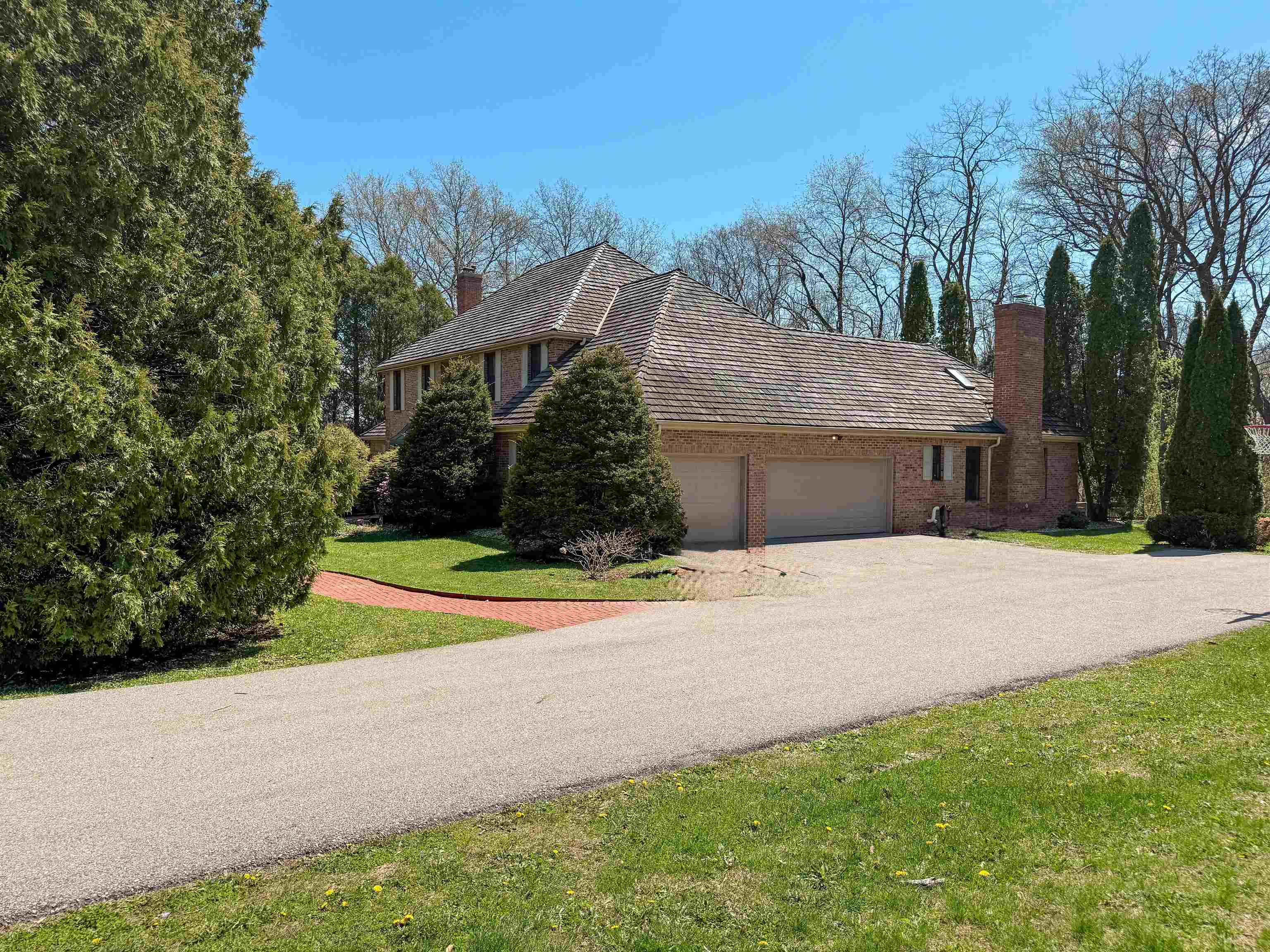 6993 Applewood Drive