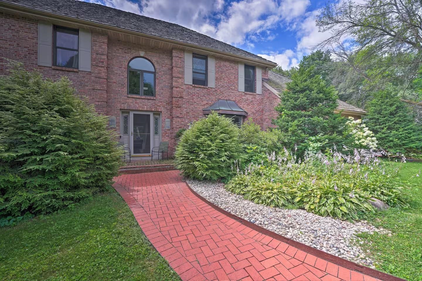 6993 Applewood Drive