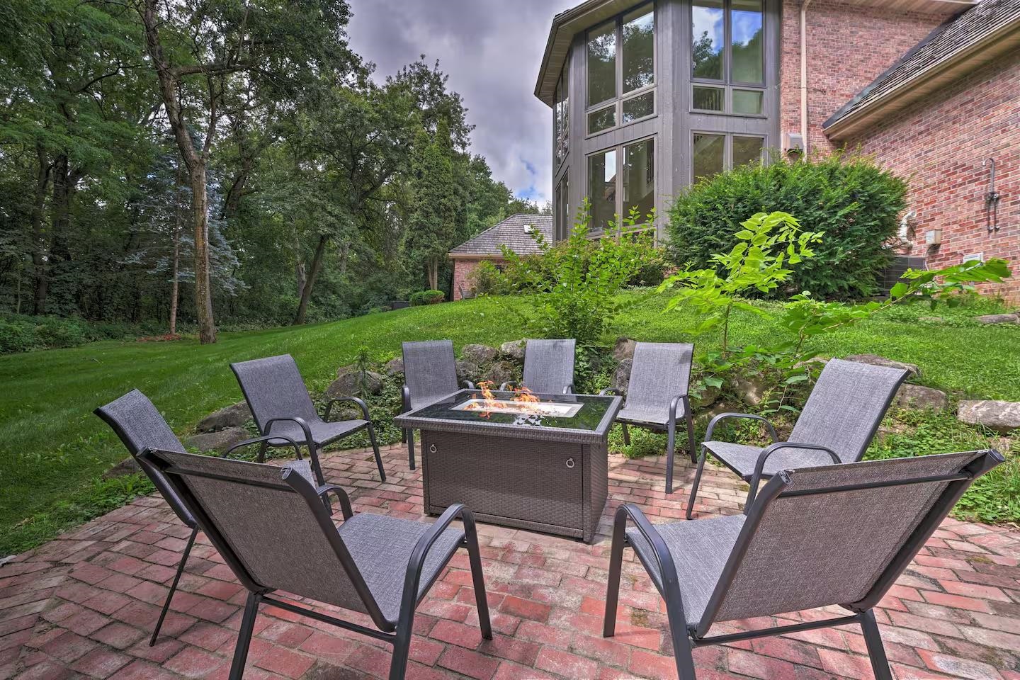 6993 Applewood Drive