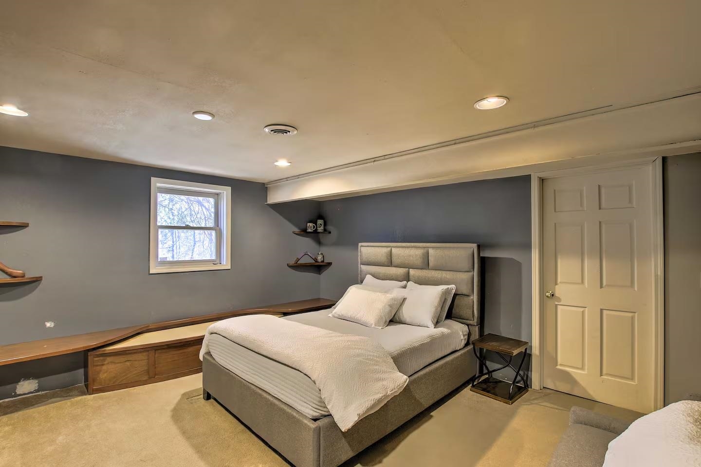 6993 Applewood Drive