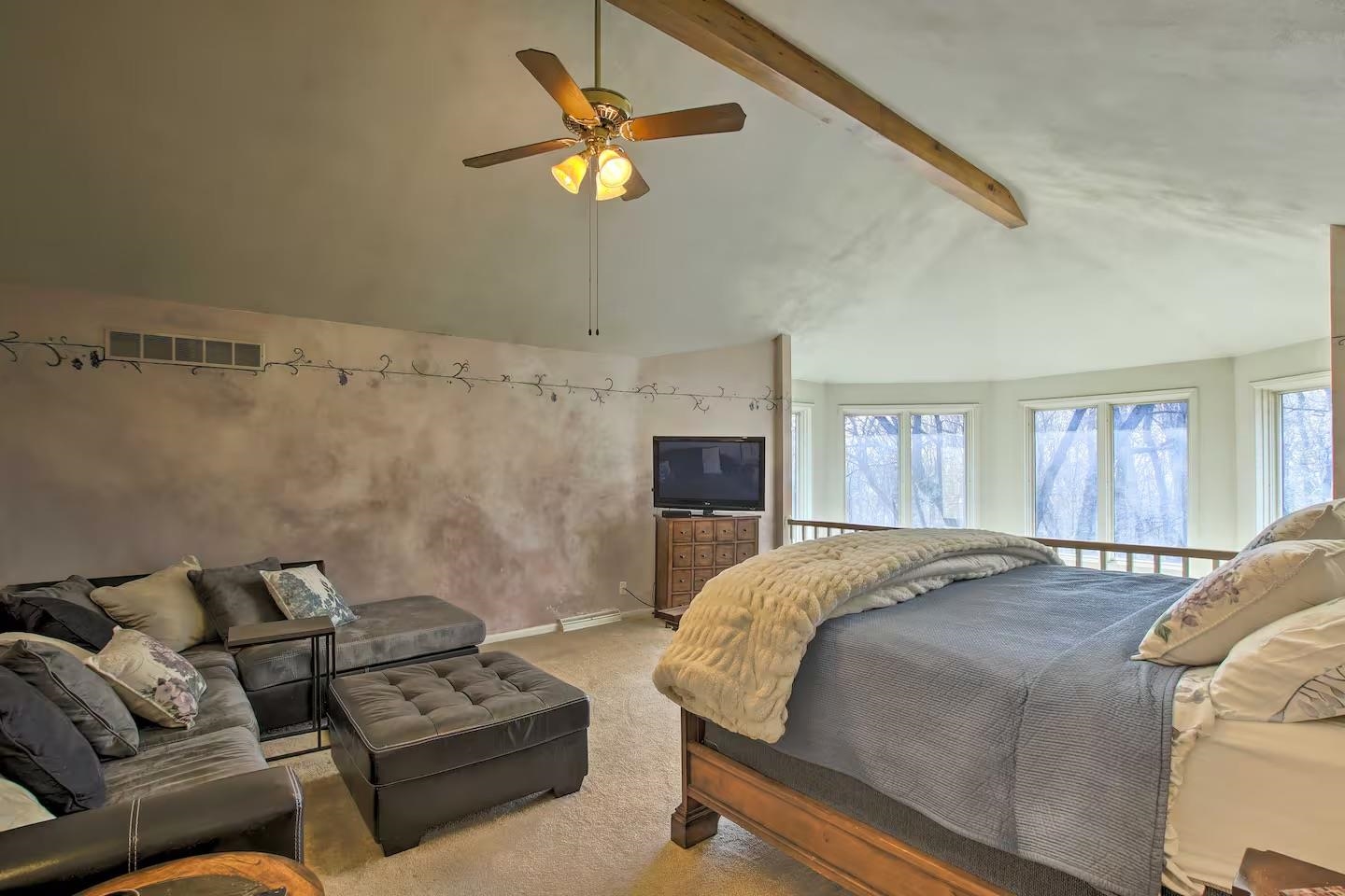 6993 Applewood Drive