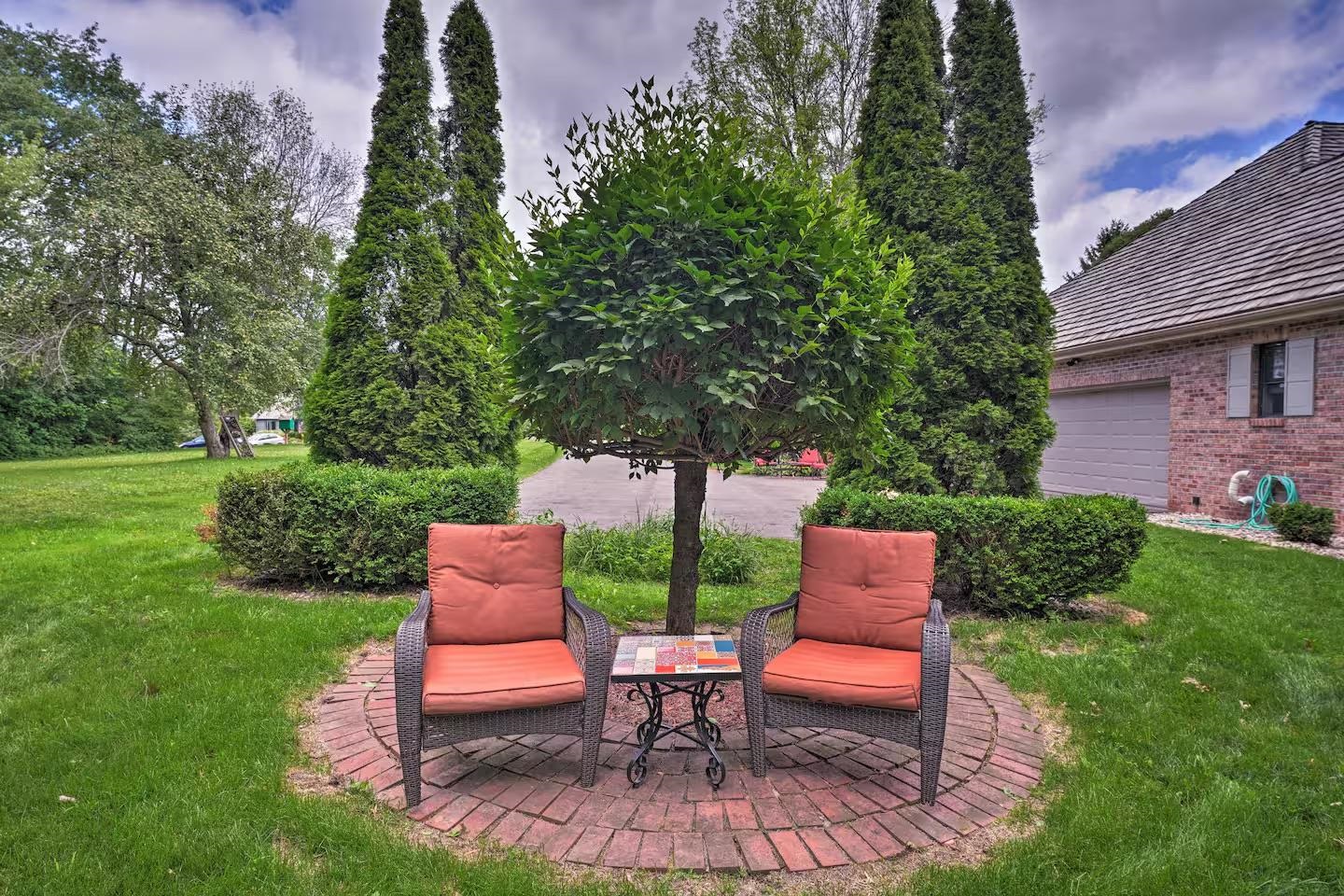 6993 Applewood Drive