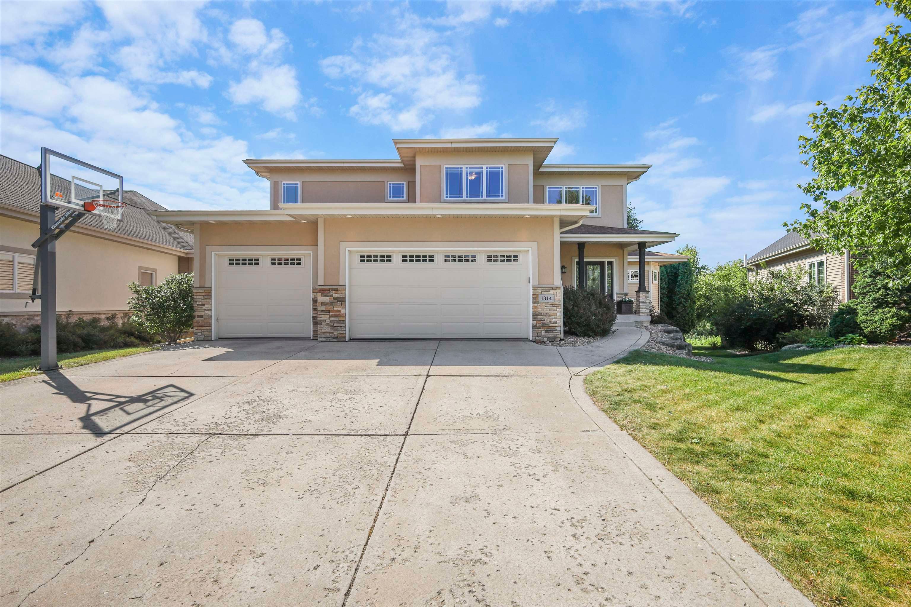 1314 Hanover Court