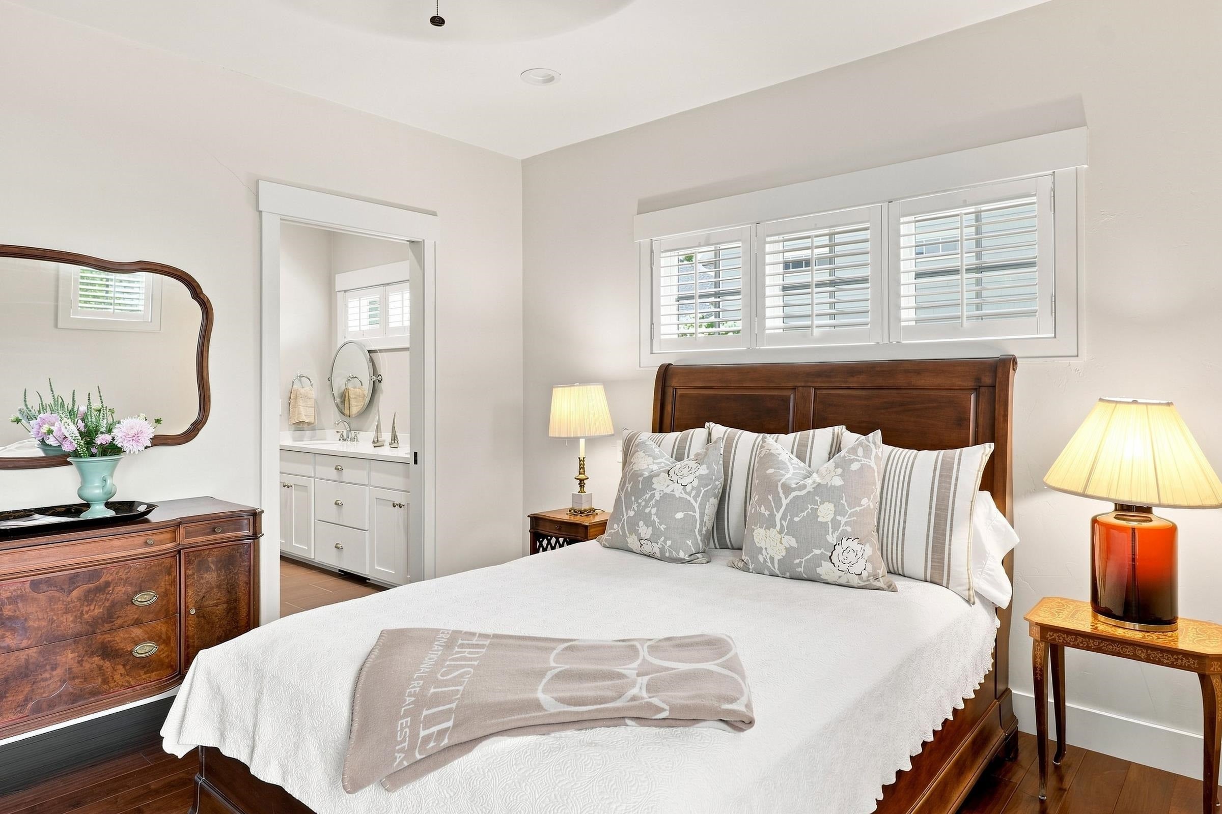 440 White Oaks Court