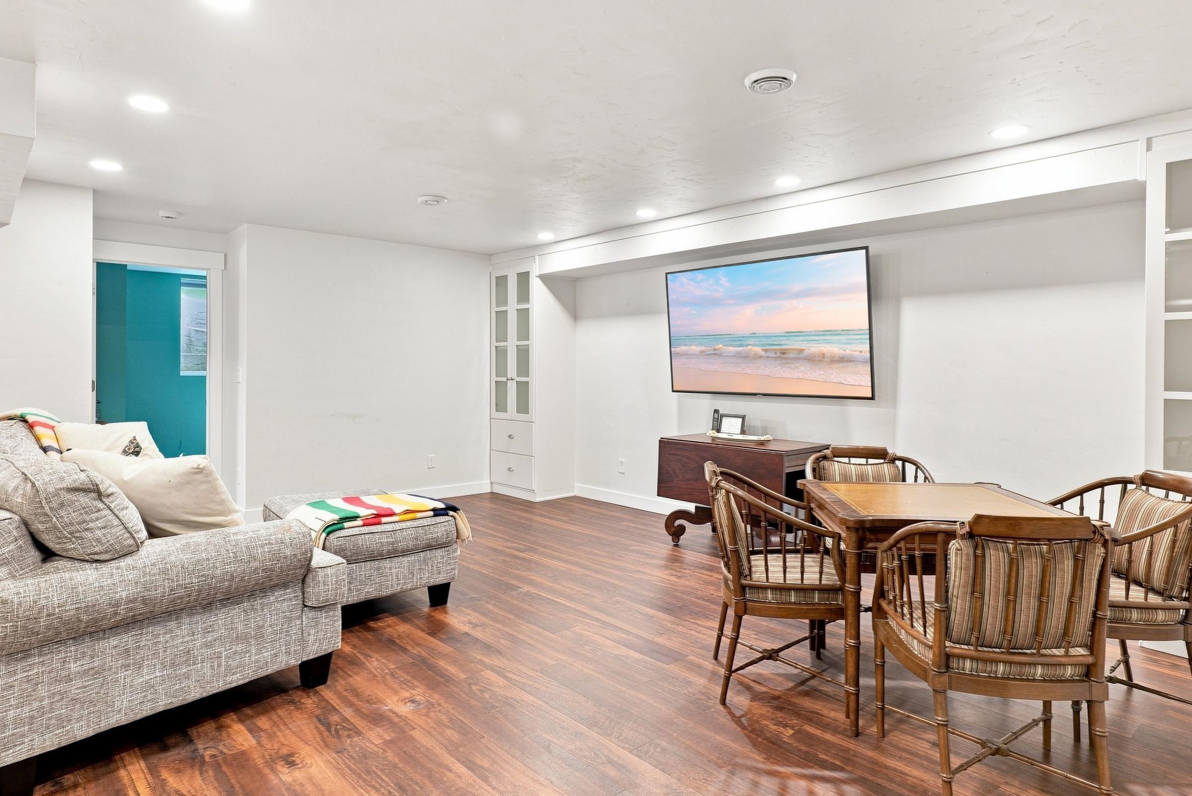 440 White Oaks Court