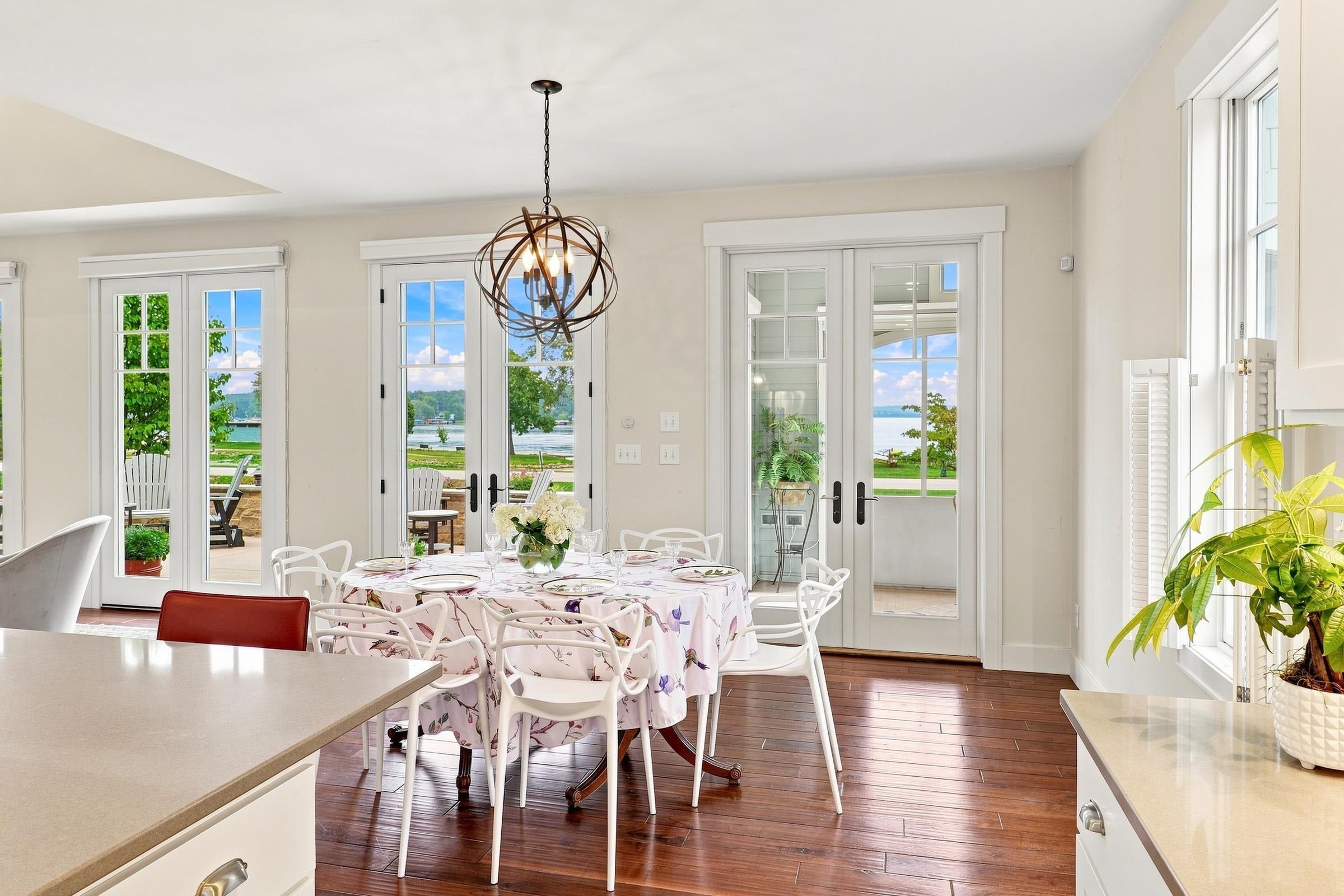 440 White Oaks Court