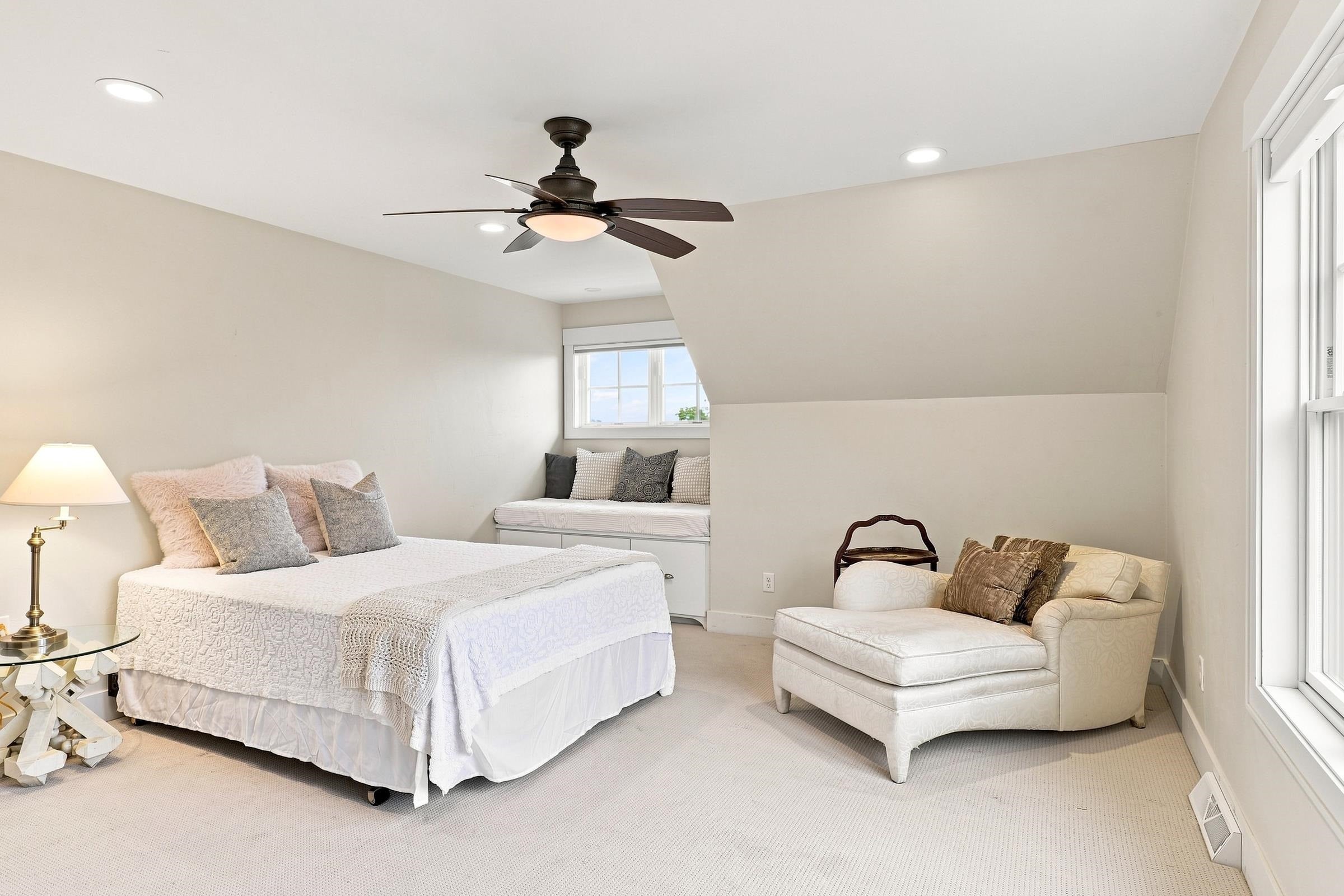 440 White Oaks Court