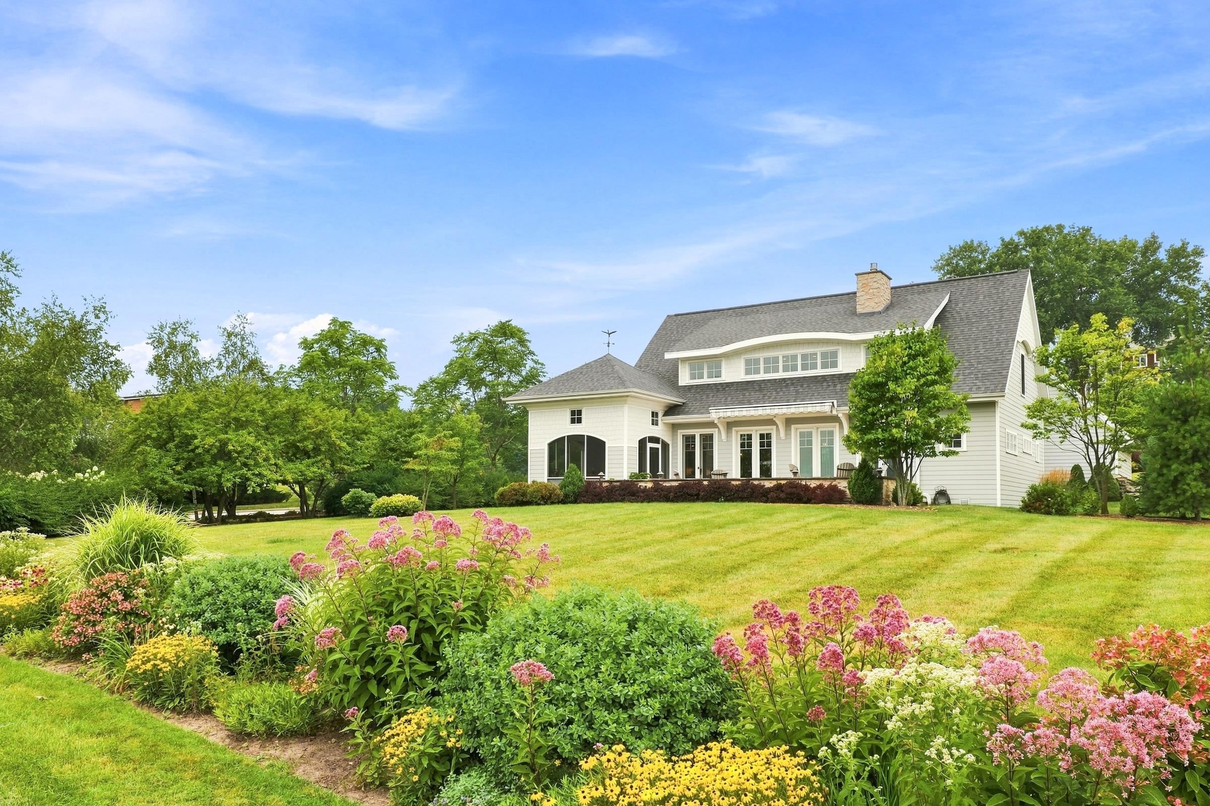 440 White Oaks Court