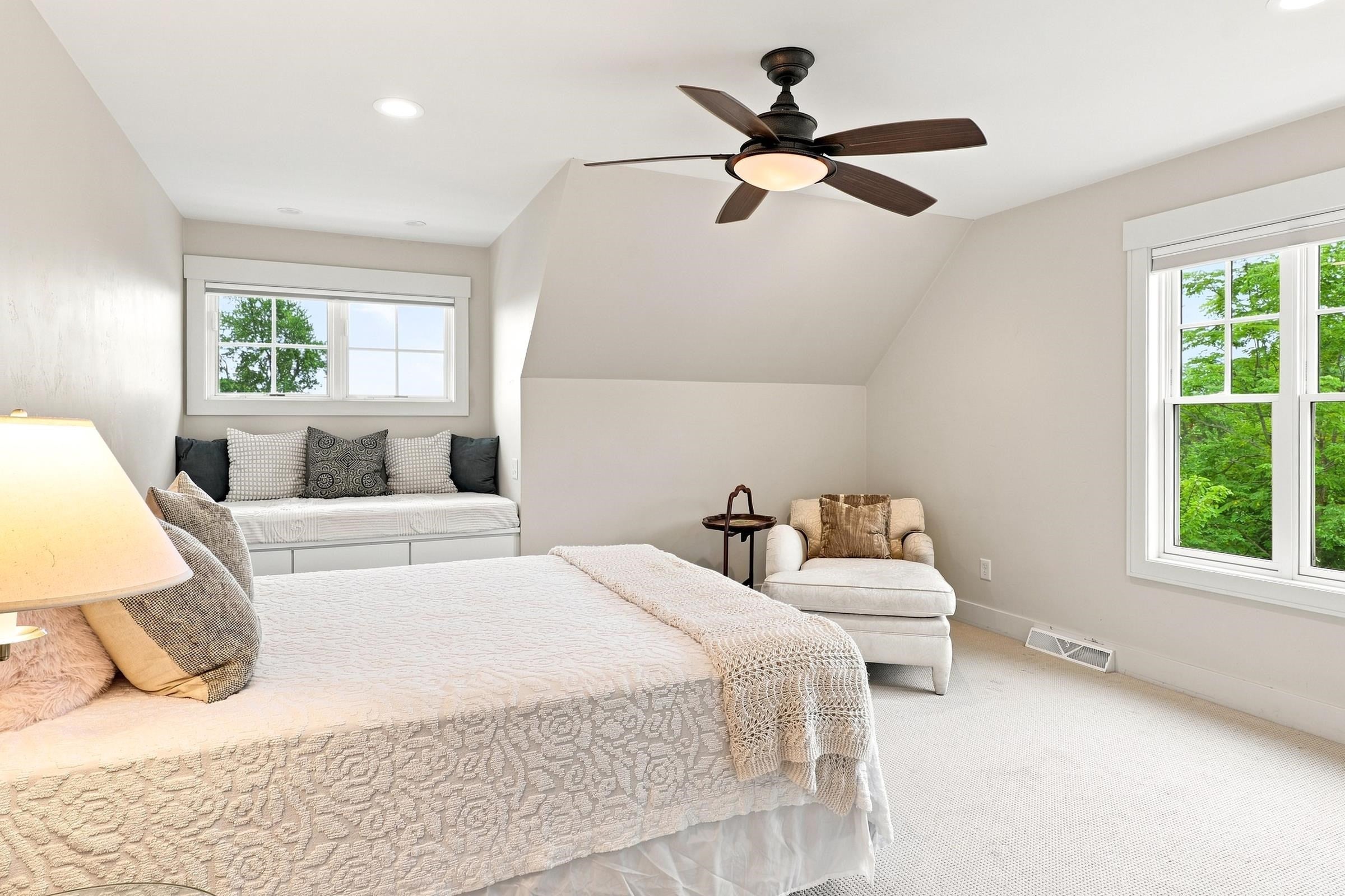 440 White Oaks Court