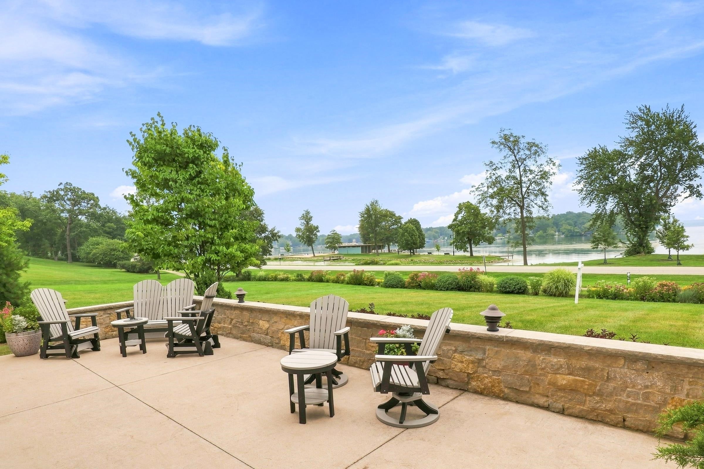 440 White Oaks Court