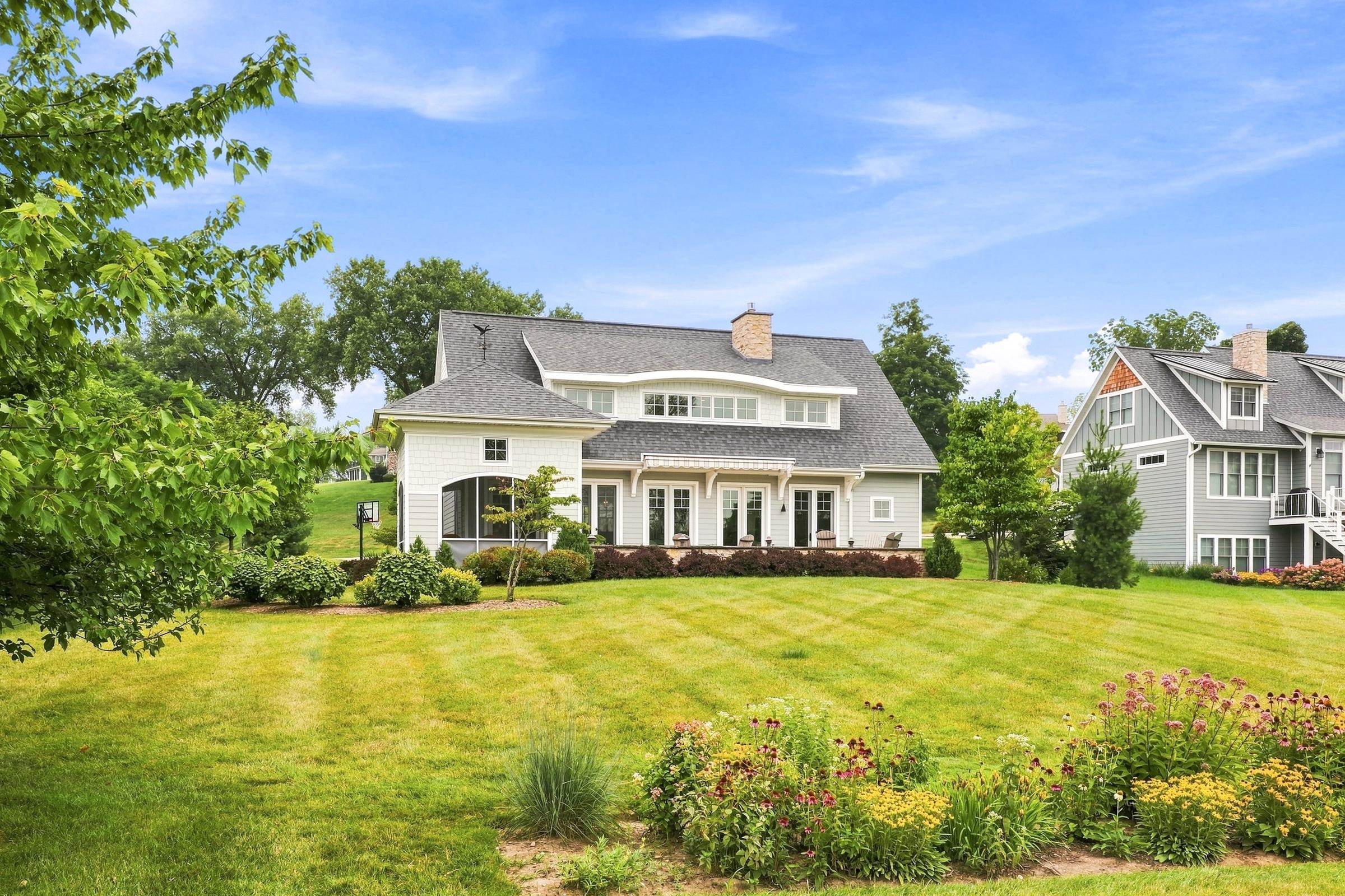 440 White Oaks Court