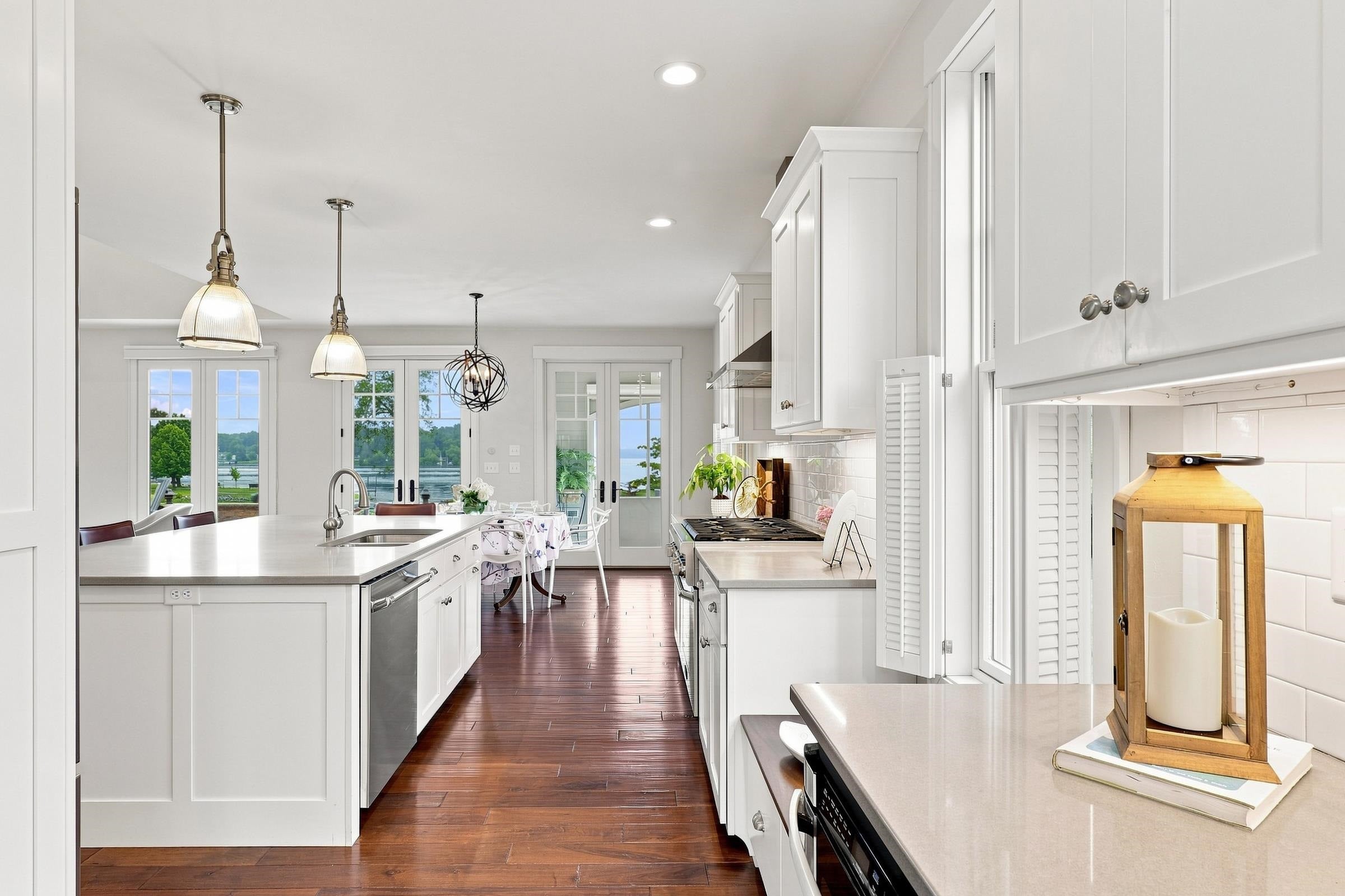 440 White Oaks Court