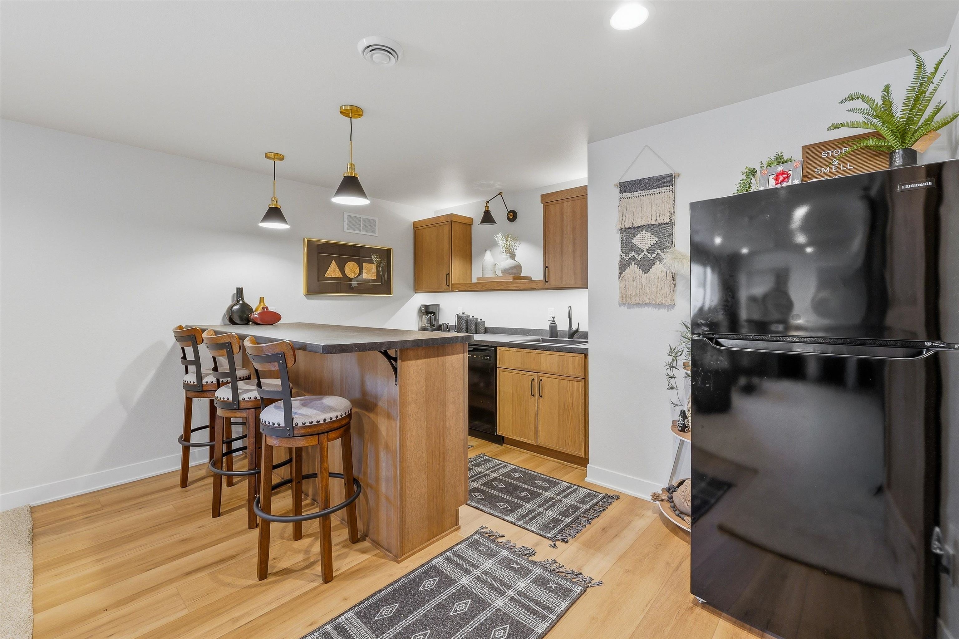 2747 Stonebrook Drive